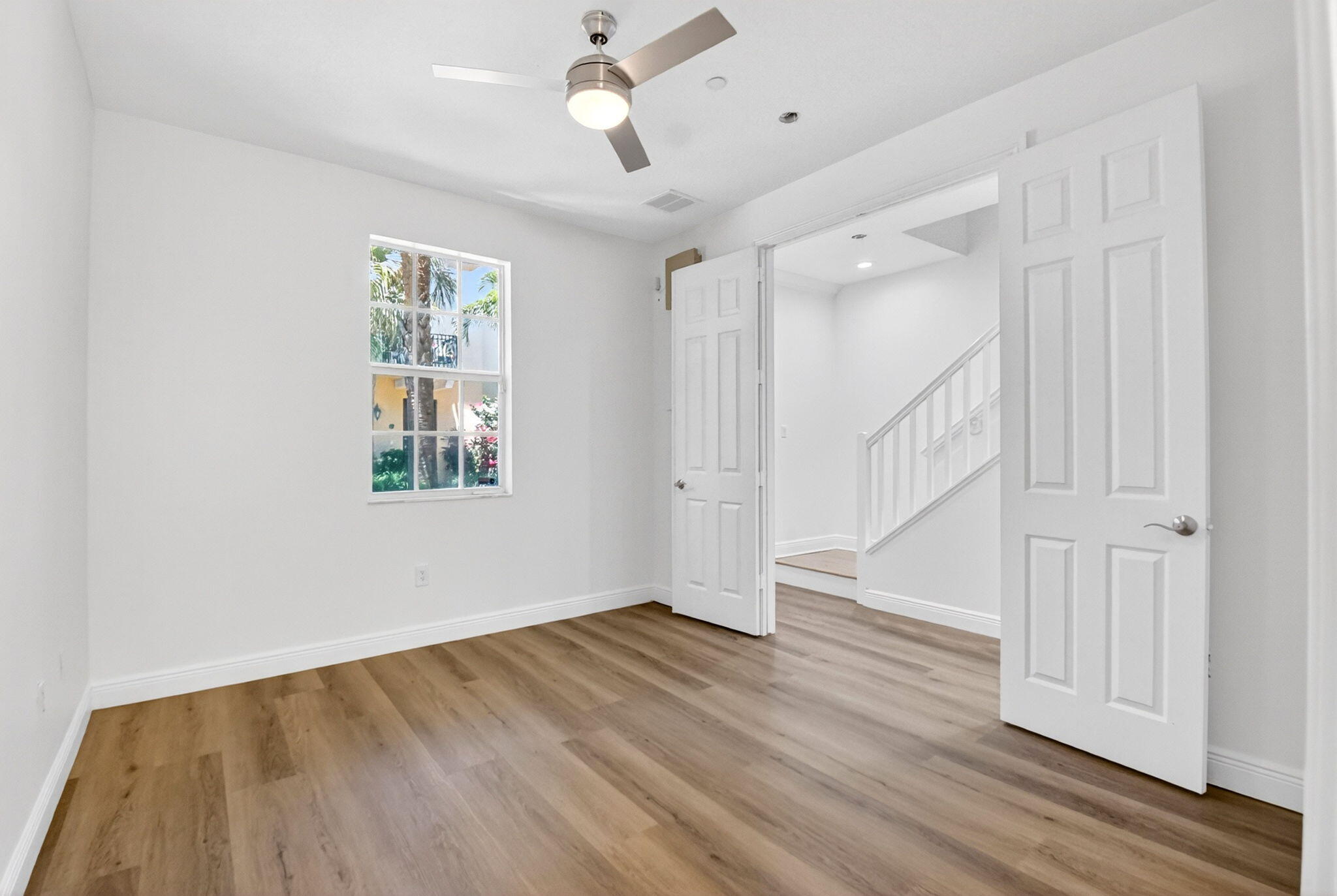 COURTYARDS OF LAKE WORTH - Residential Lease