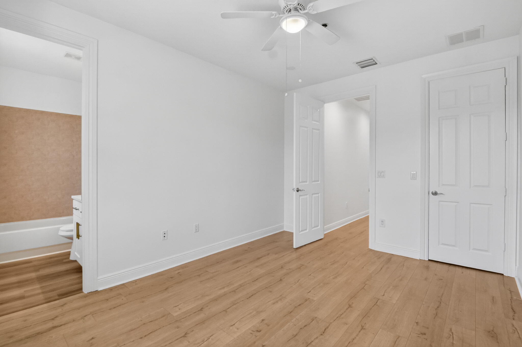 COURTYARDS OF LAKE WORTH - Residential Lease