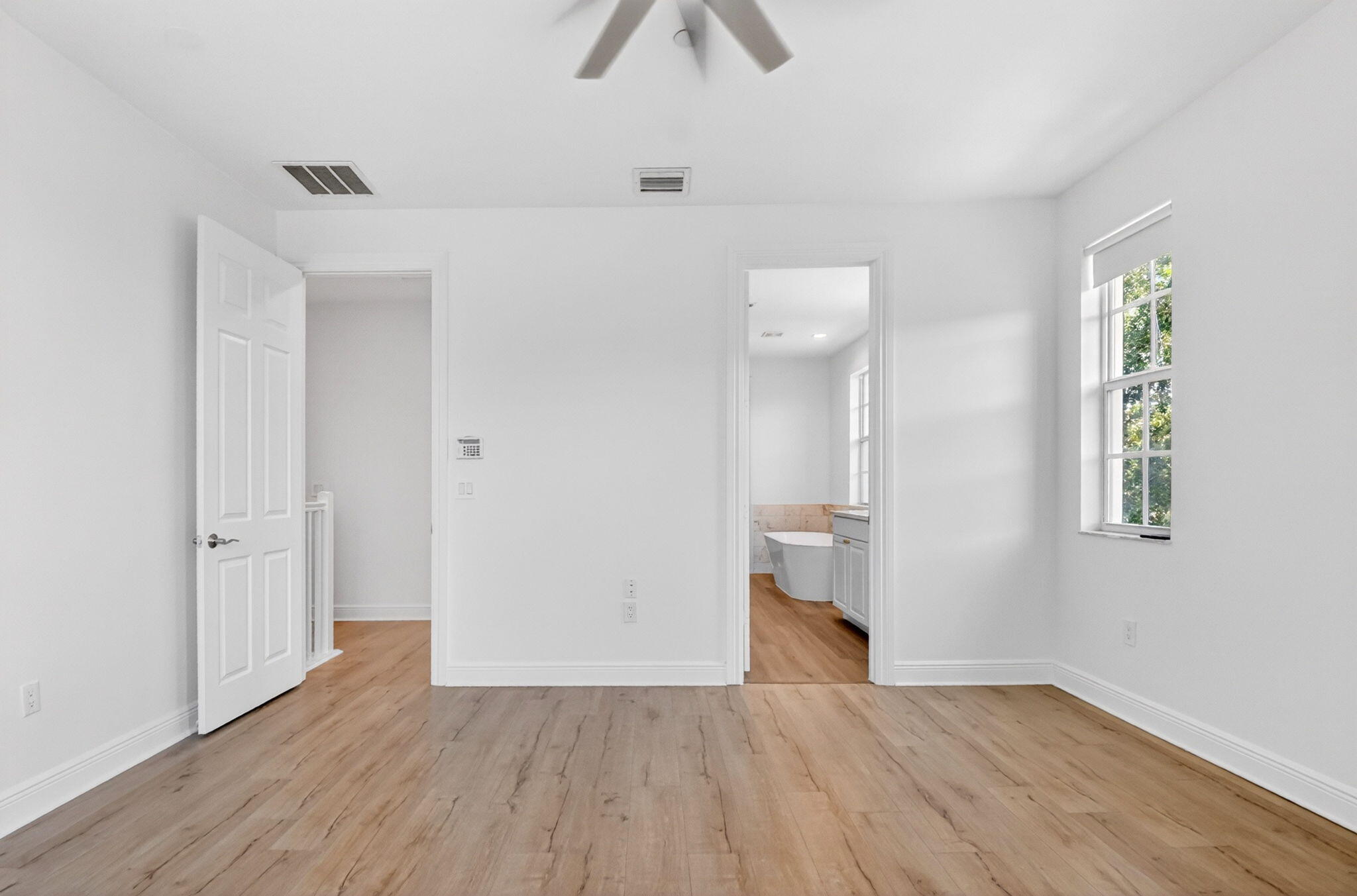 COURTYARDS OF LAKE WORTH - Residential Lease