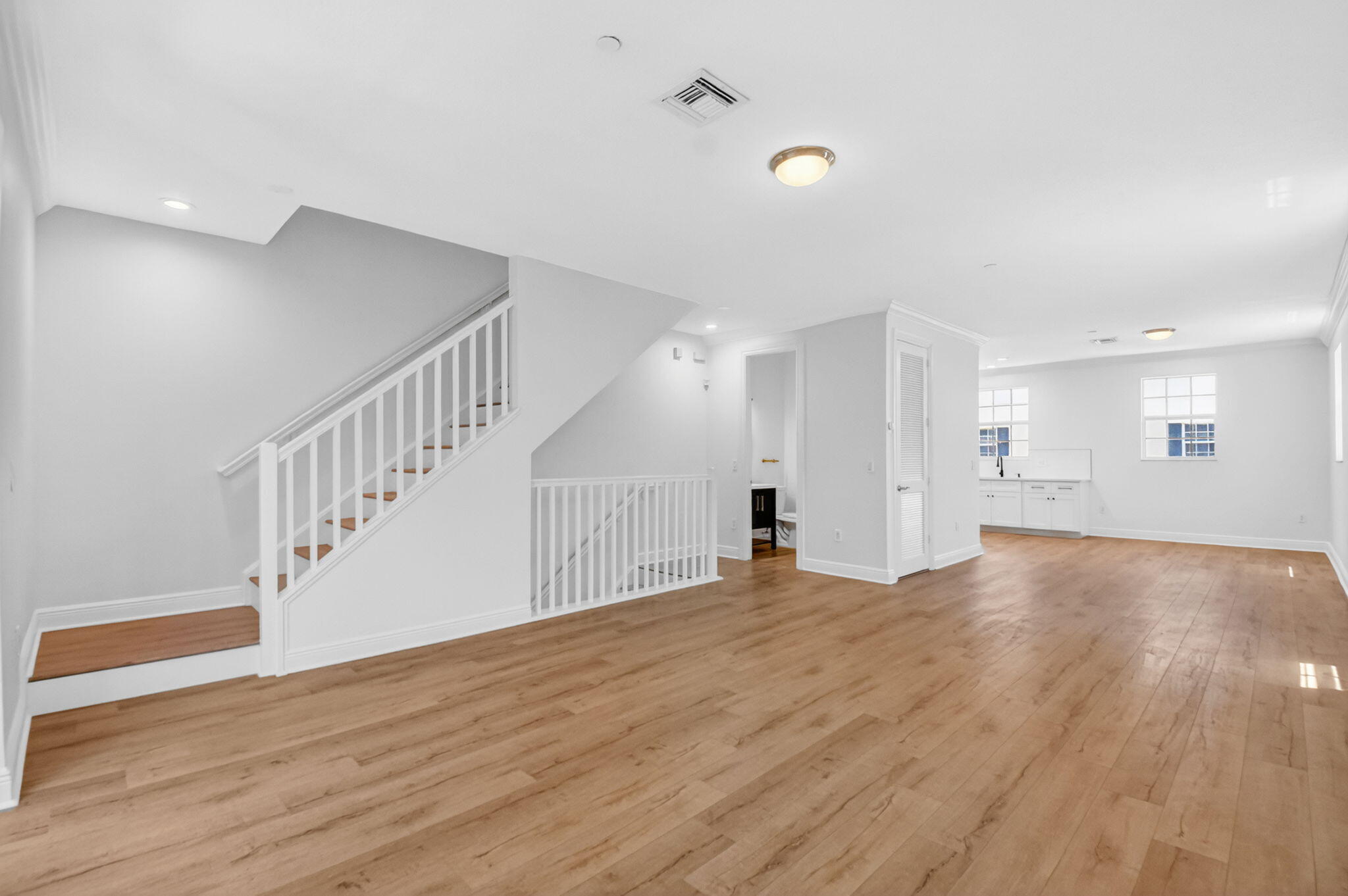 COURTYARDS OF LAKE WORTH - Residential Lease