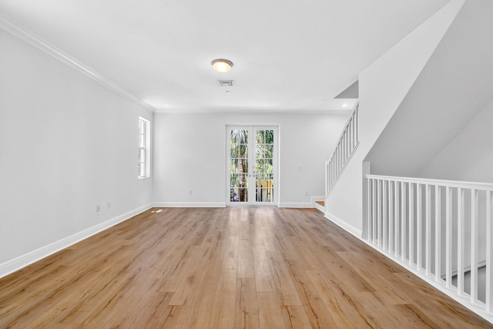 COURTYARDS OF LAKE WORTH - Residential Lease