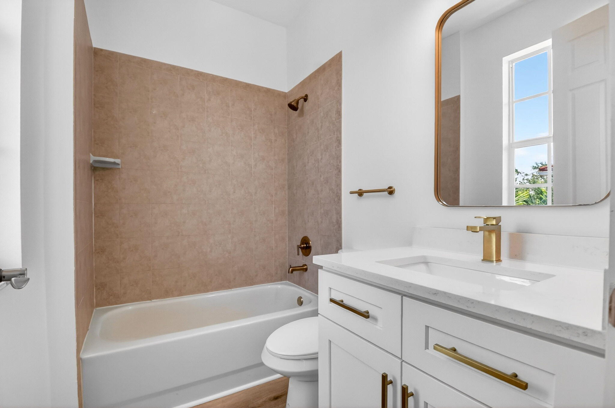 COURTYARDS OF LAKE WORTH - Residential Lease