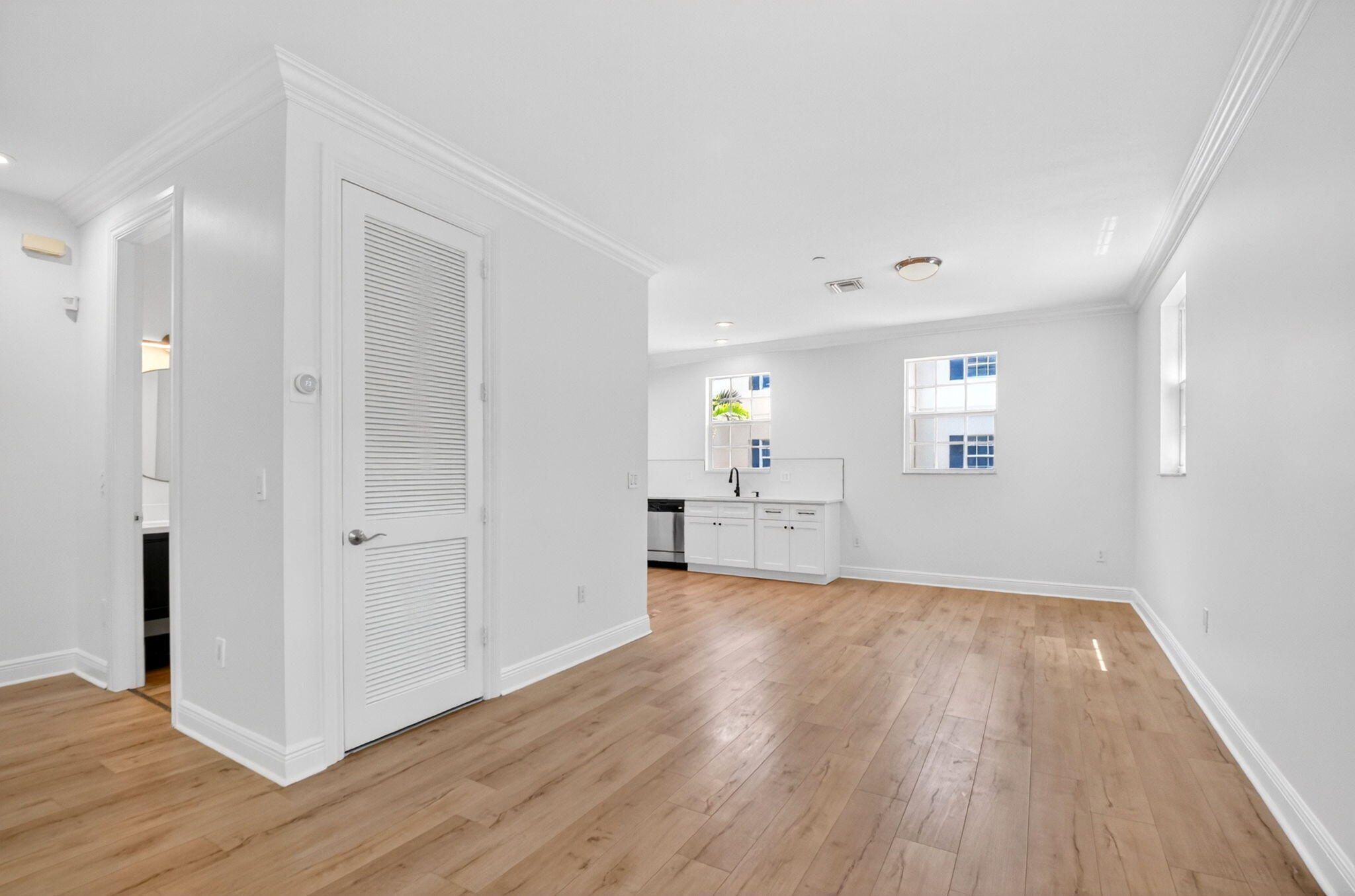 COURTYARDS OF LAKE WORTH - Residential Lease