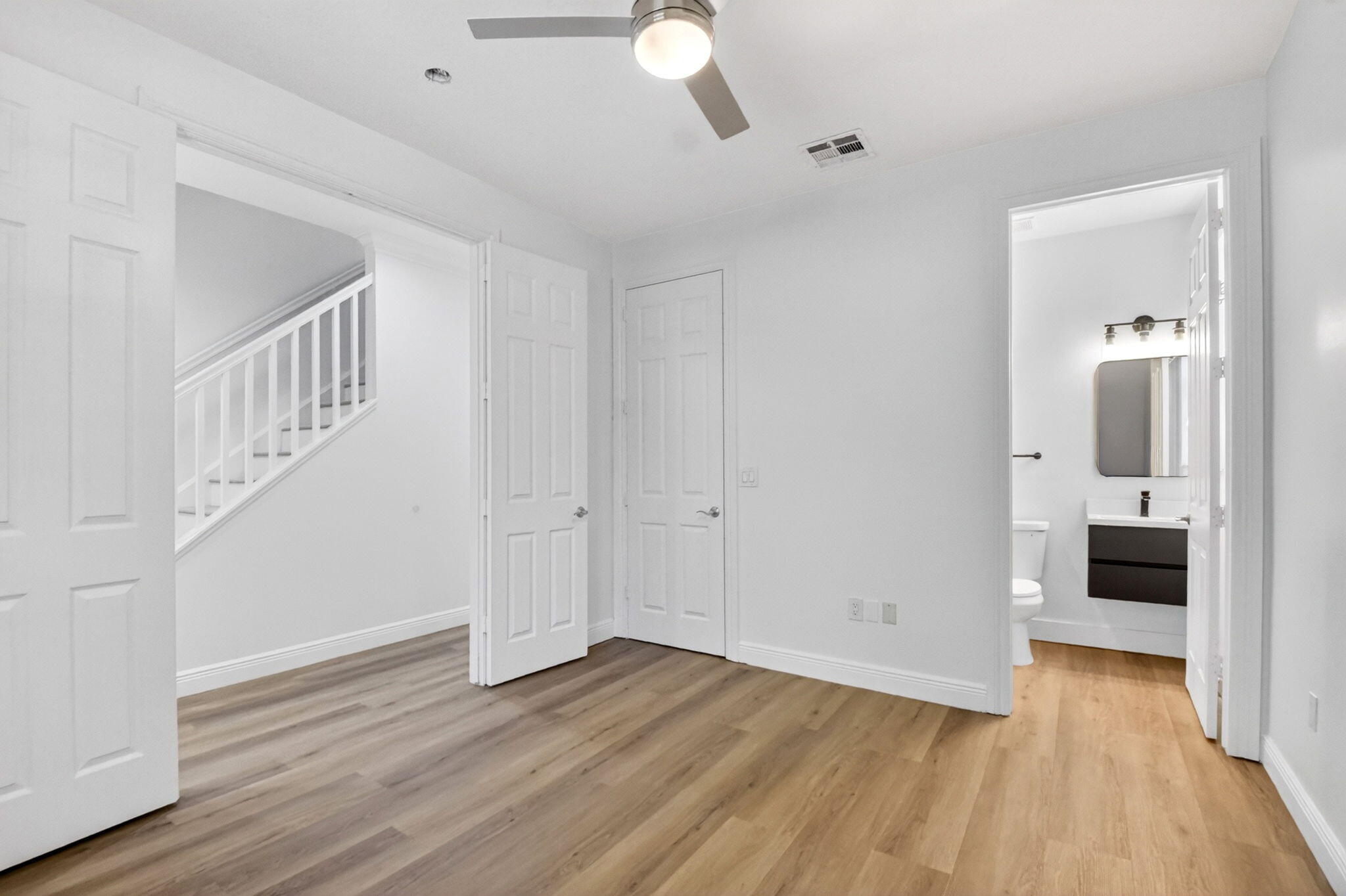 COURTYARDS OF LAKE WORTH - Residential Lease