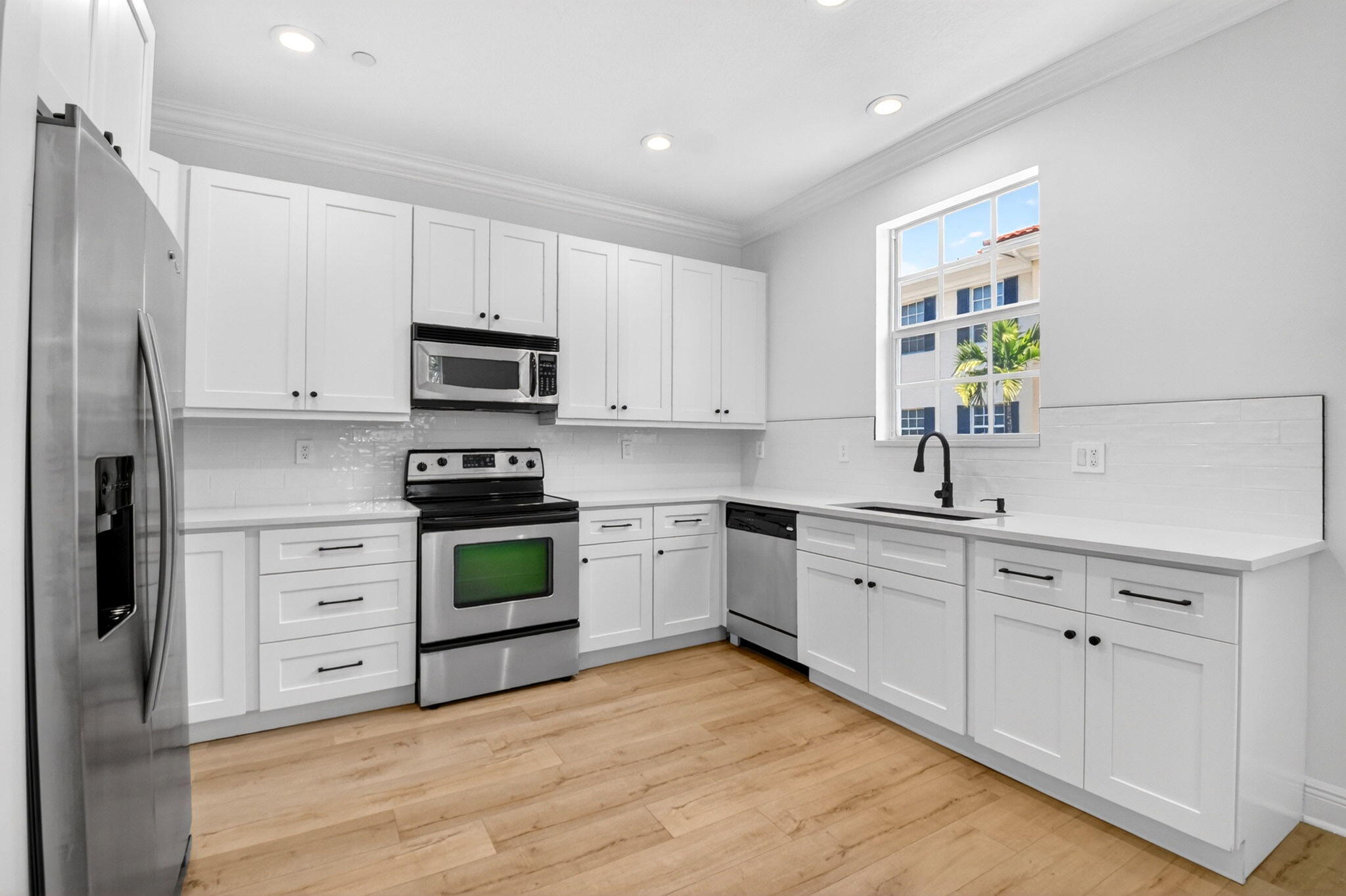 COURTYARDS OF LAKE WORTH - Residential Lease