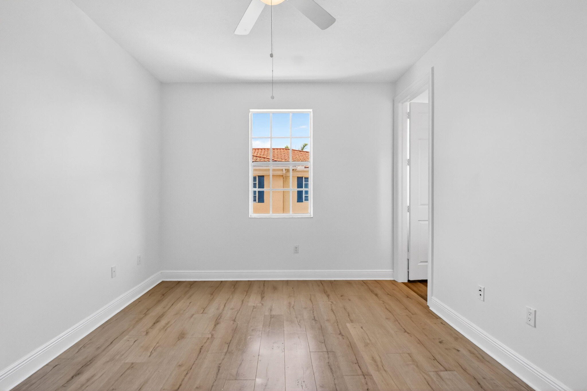 COURTYARDS OF LAKE WORTH - Residential Lease