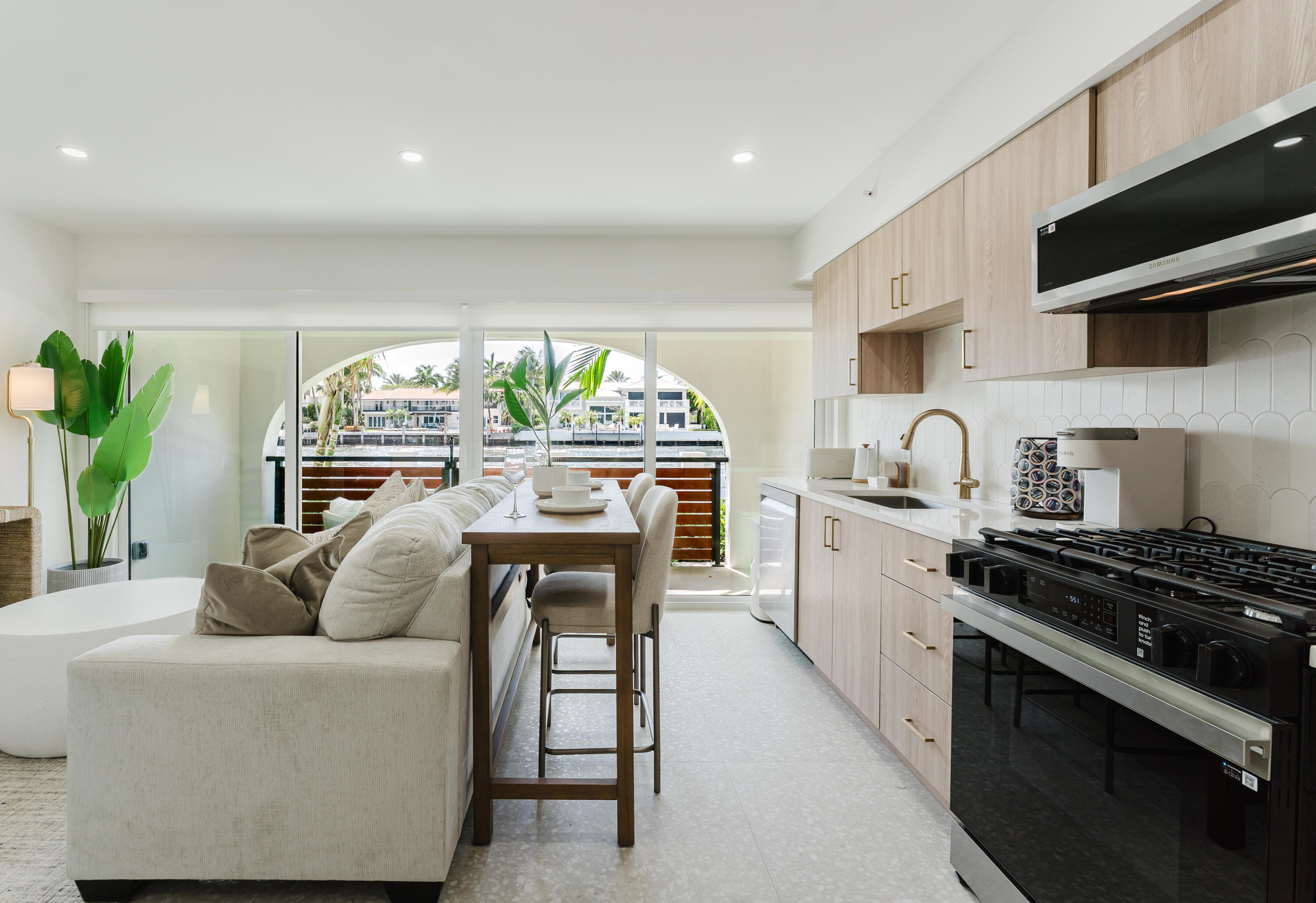 SPANISH RIVER LAND CO SUB UNIT 1 - Residential Lease