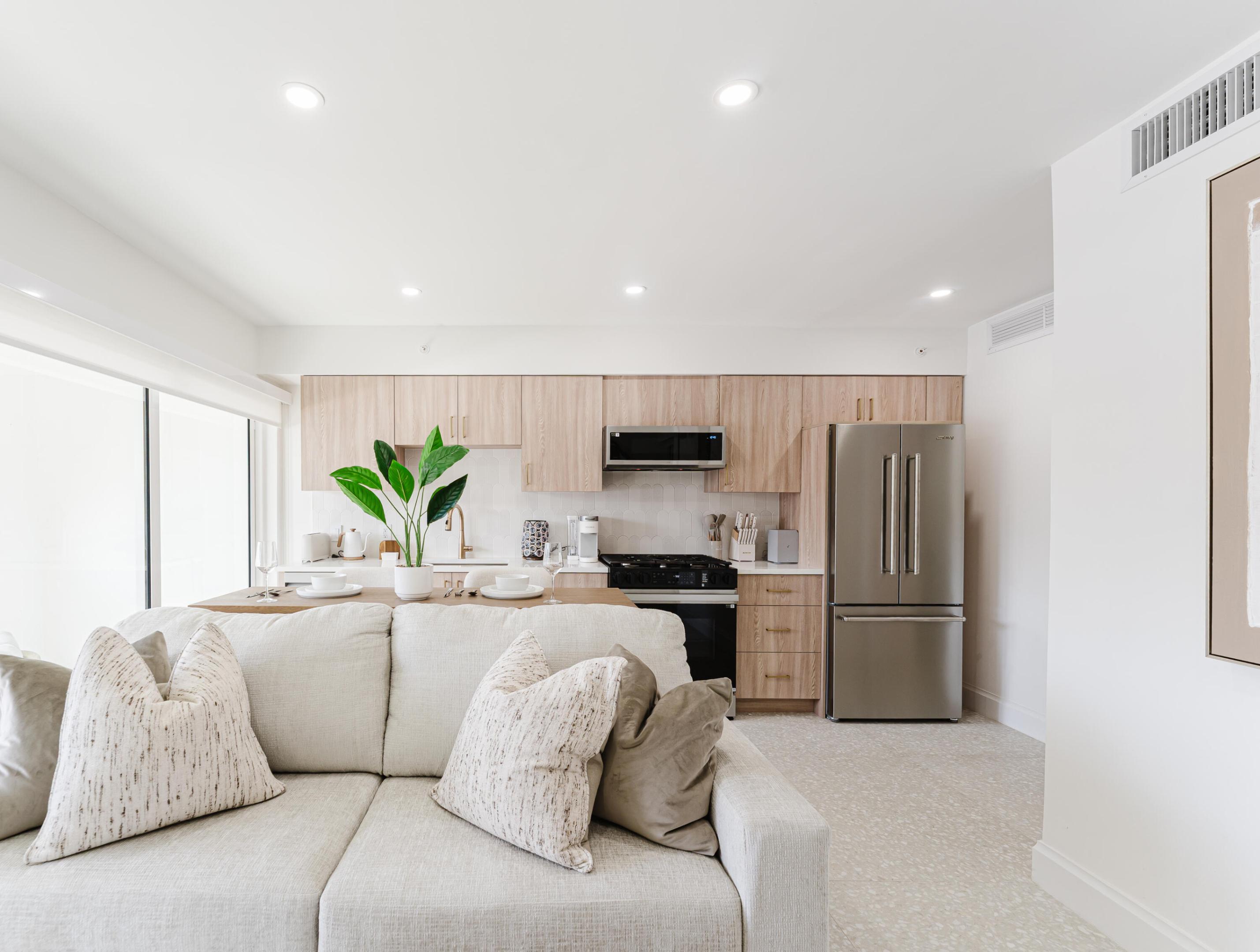 SPANISH RIVER LAND CO SUB UNIT 1 - Residential Lease