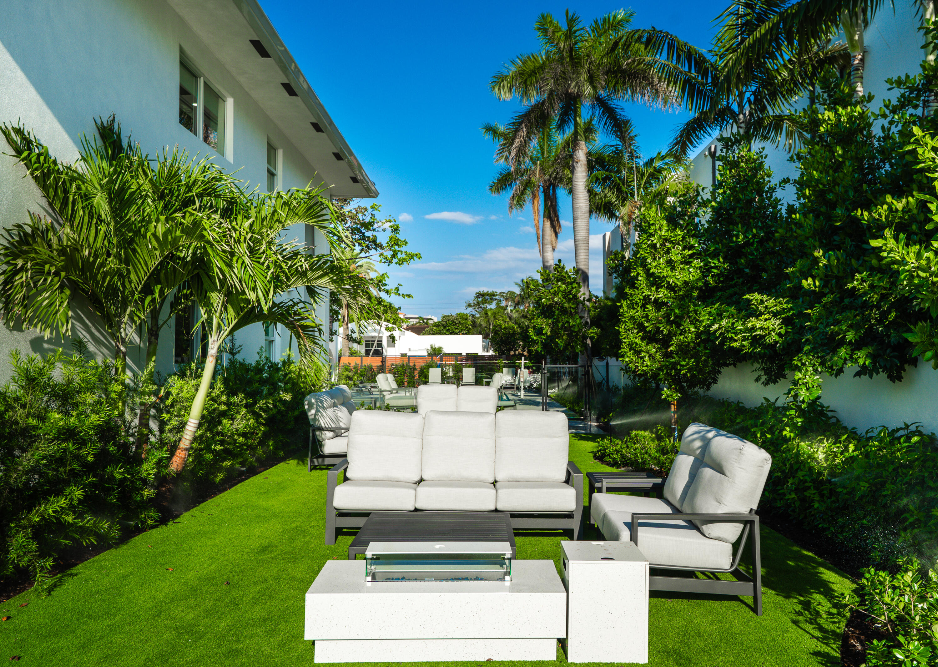 SPANISH RIVER LAND CO SUB UNIT 1 - Residential Lease