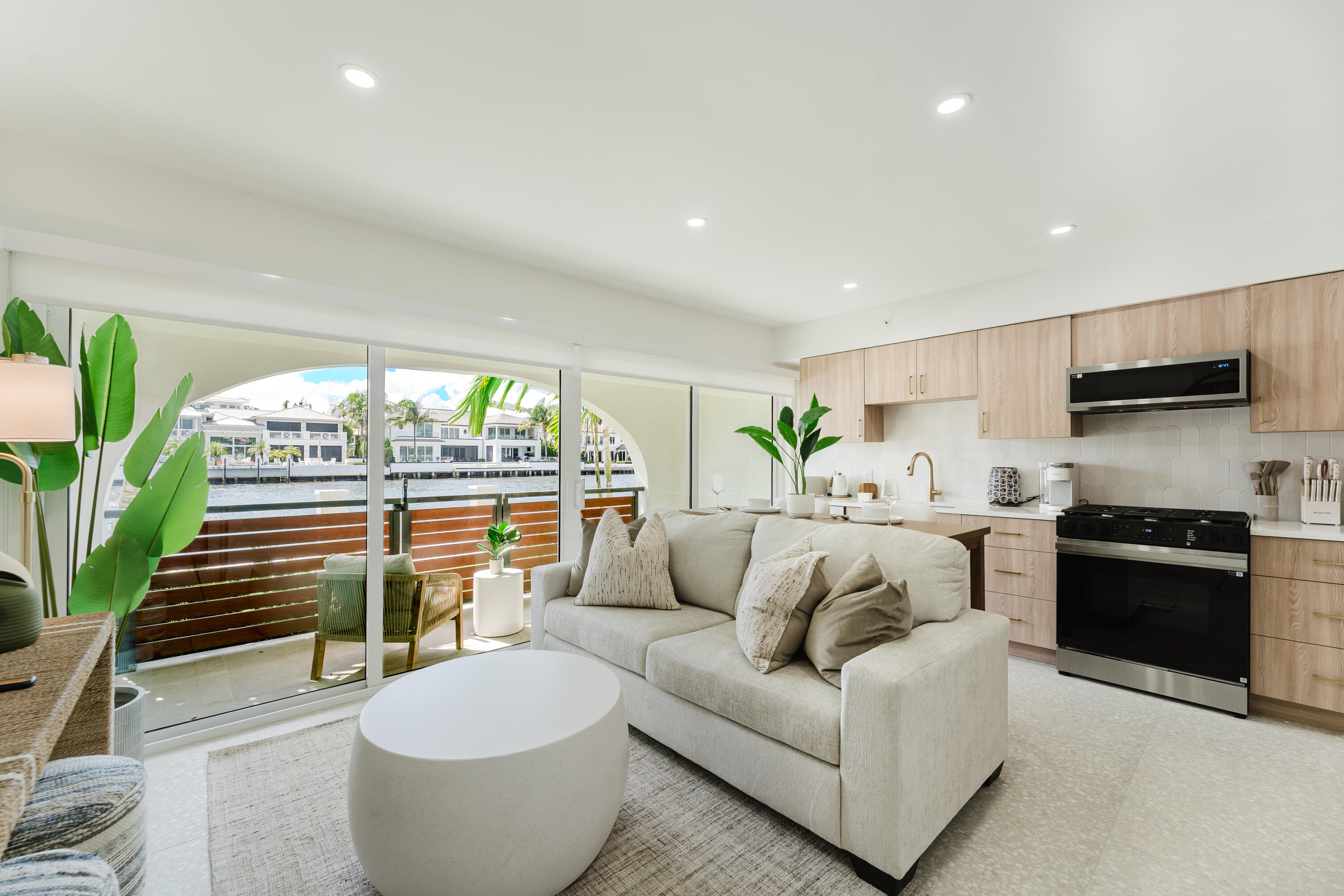 SPANISH RIVER LAND CO SUB UNIT 1 - Residential Lease
