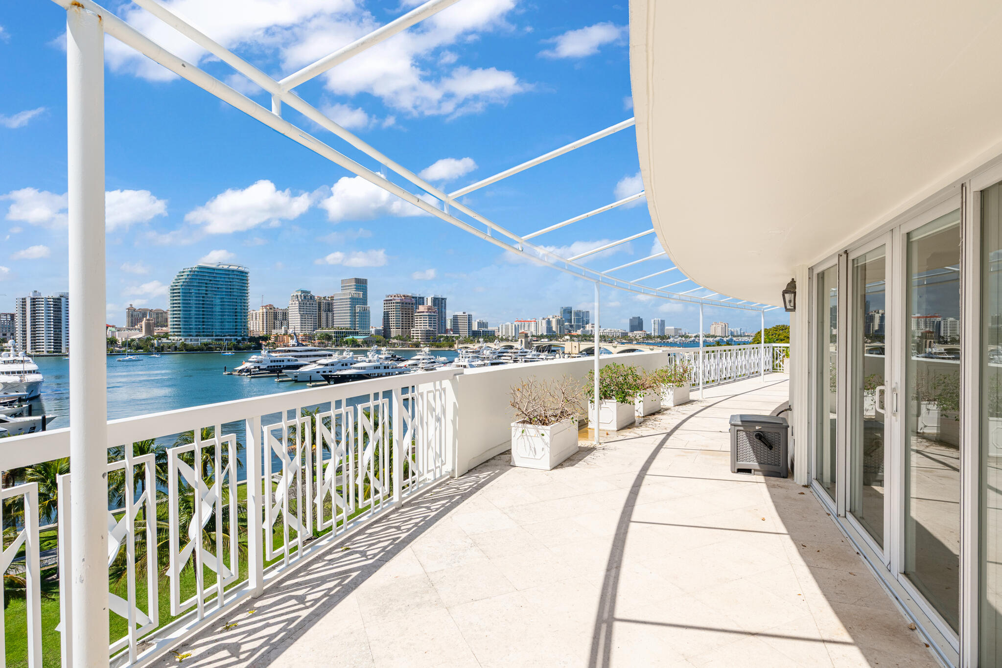 THREE EIGHTY NINE CORP LESSEE - Residential