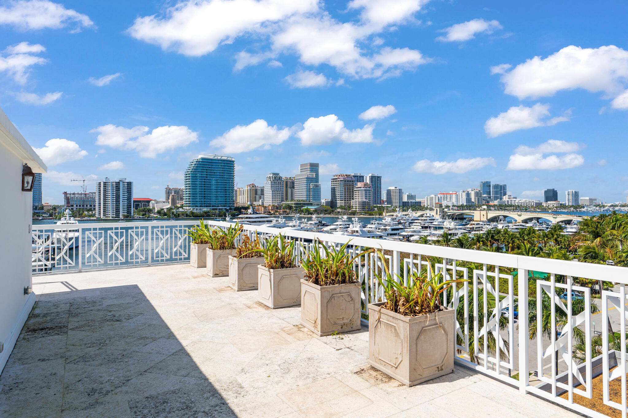 THREE EIGHTY NINE CORP LESSEE - Residential
