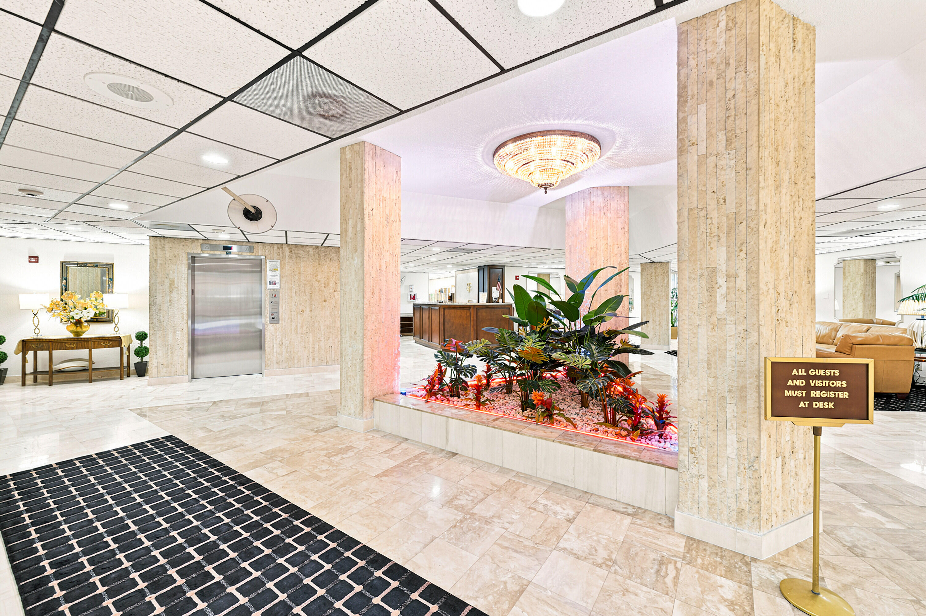 COUNTRY CLUB TOWER OF CORAL - Residential