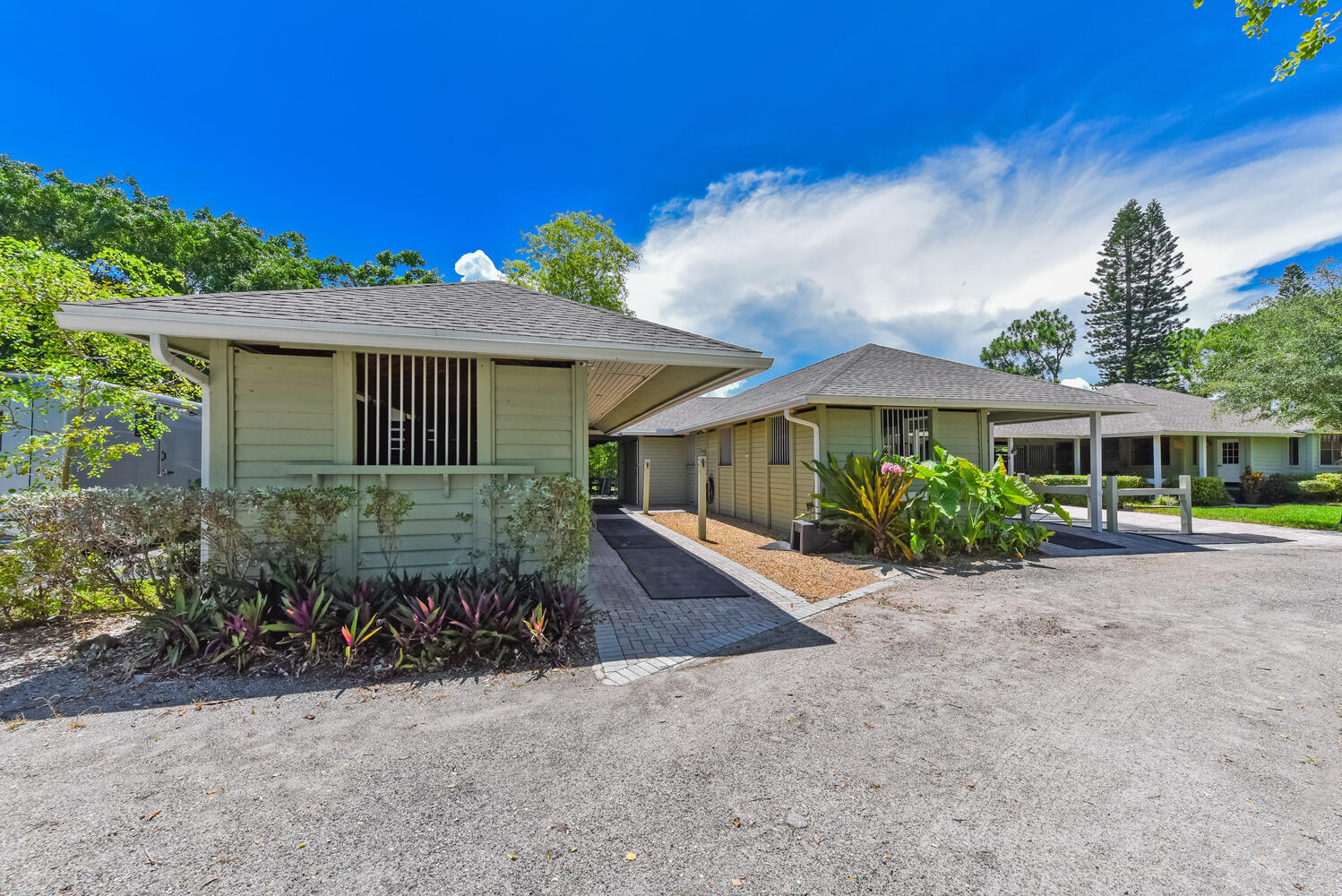 Saddle Trail Park of Wellington - Residential Lease