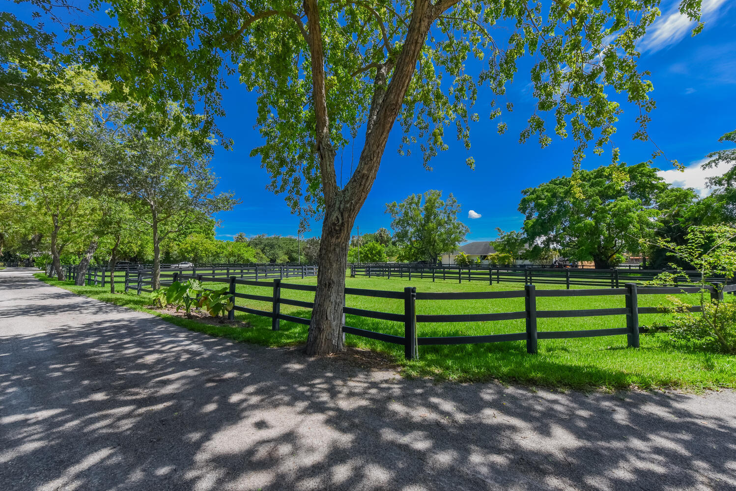 Saddle Trail Park of Wellington - Residential Lease