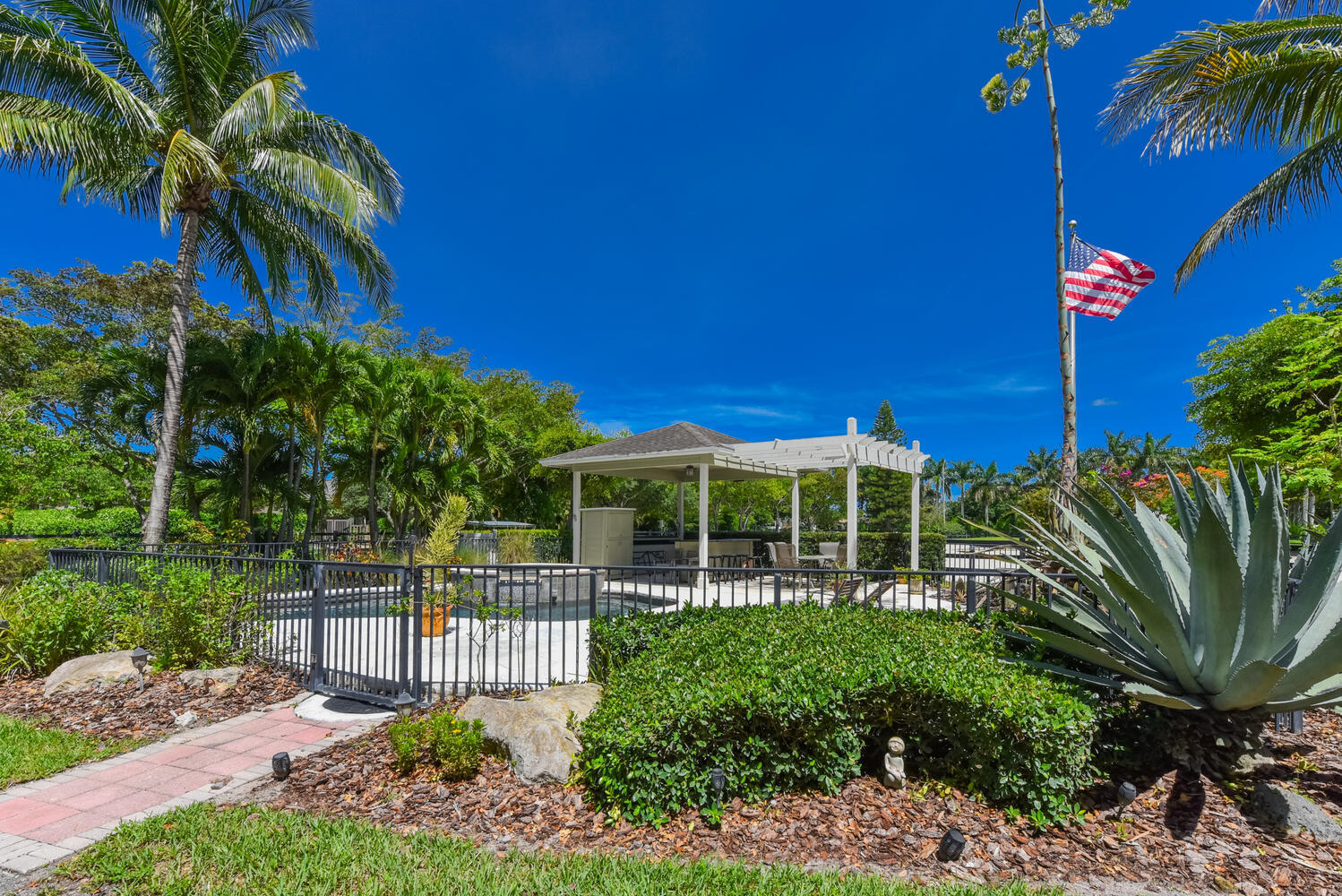 Saddle Trail Park of Wellington - Residential Lease