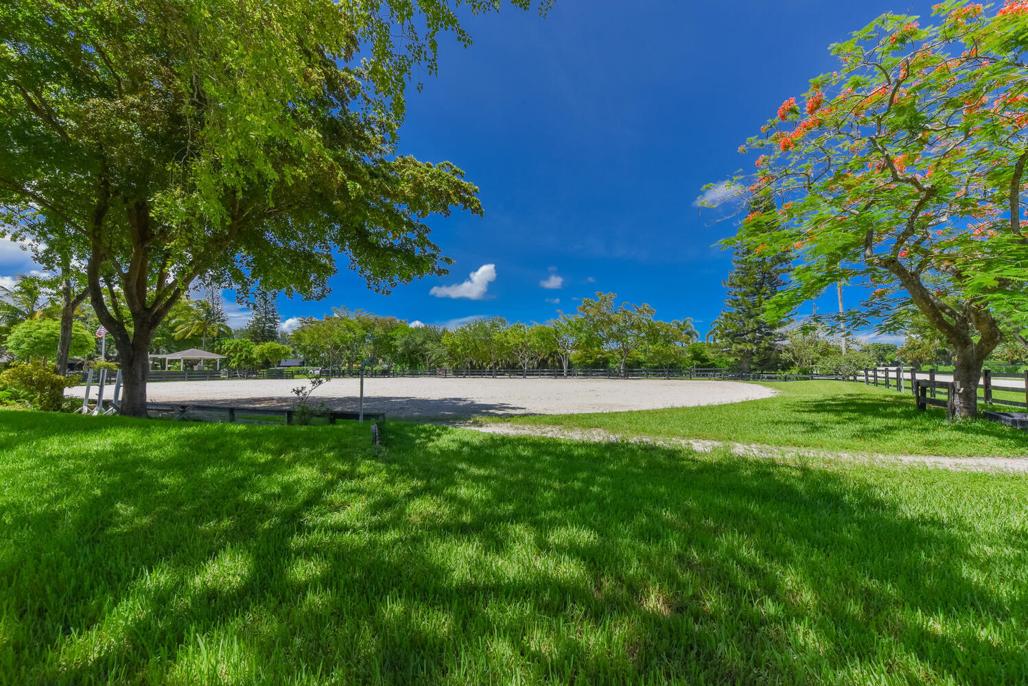 Saddle Trail Park of Wellington - Residential Lease