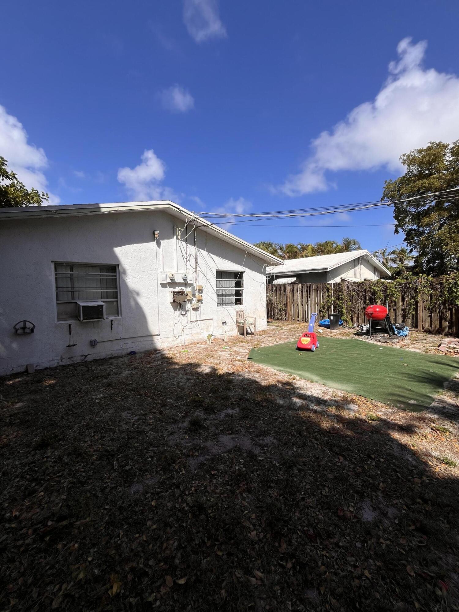 OCEAN WAY PARK - Residential Income