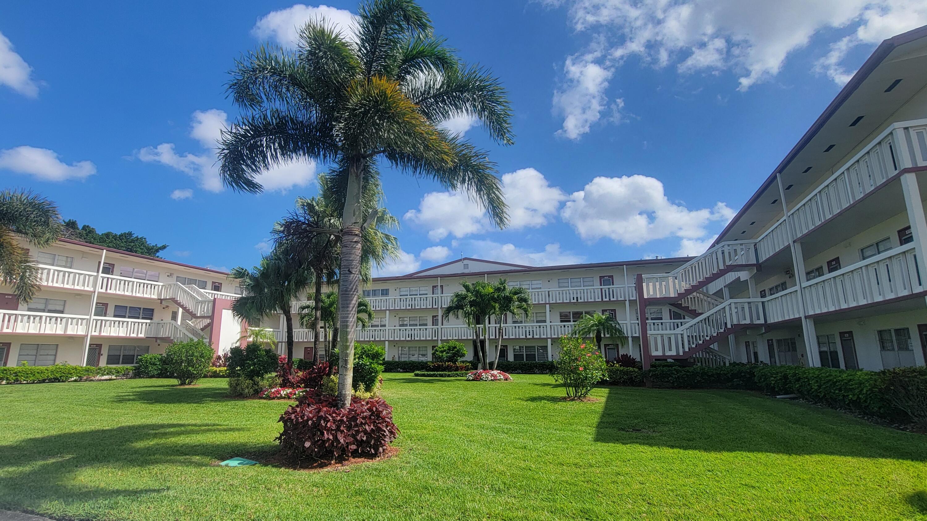FANSHAW AT CENTURY VILLAGE CONDO - Residential Lease
