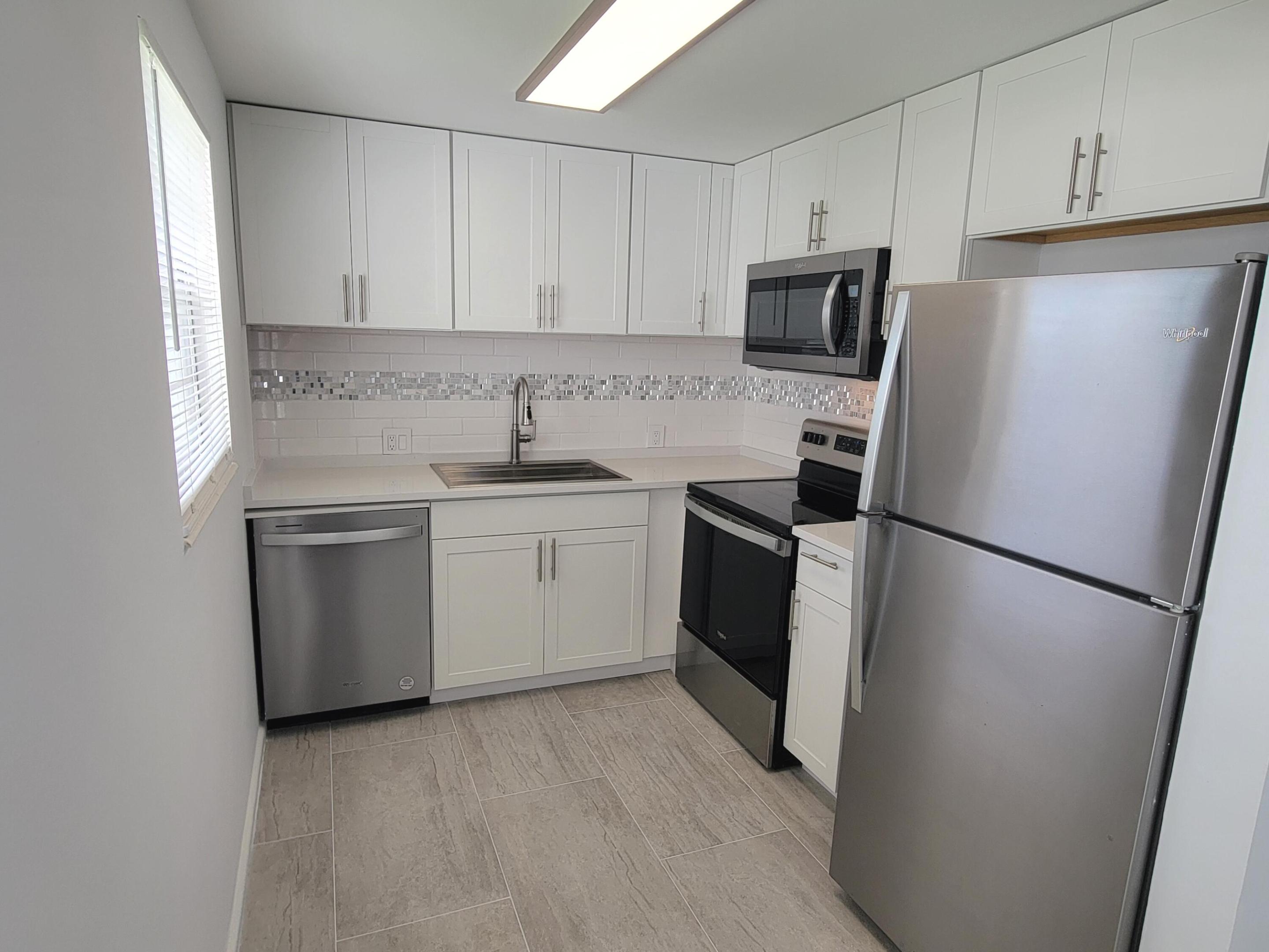 FANSHAW AT CENTURY VILLAGE CONDO - Residential Lease