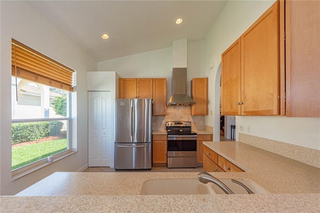 PORTOFINO SHORES - Residential Lease
