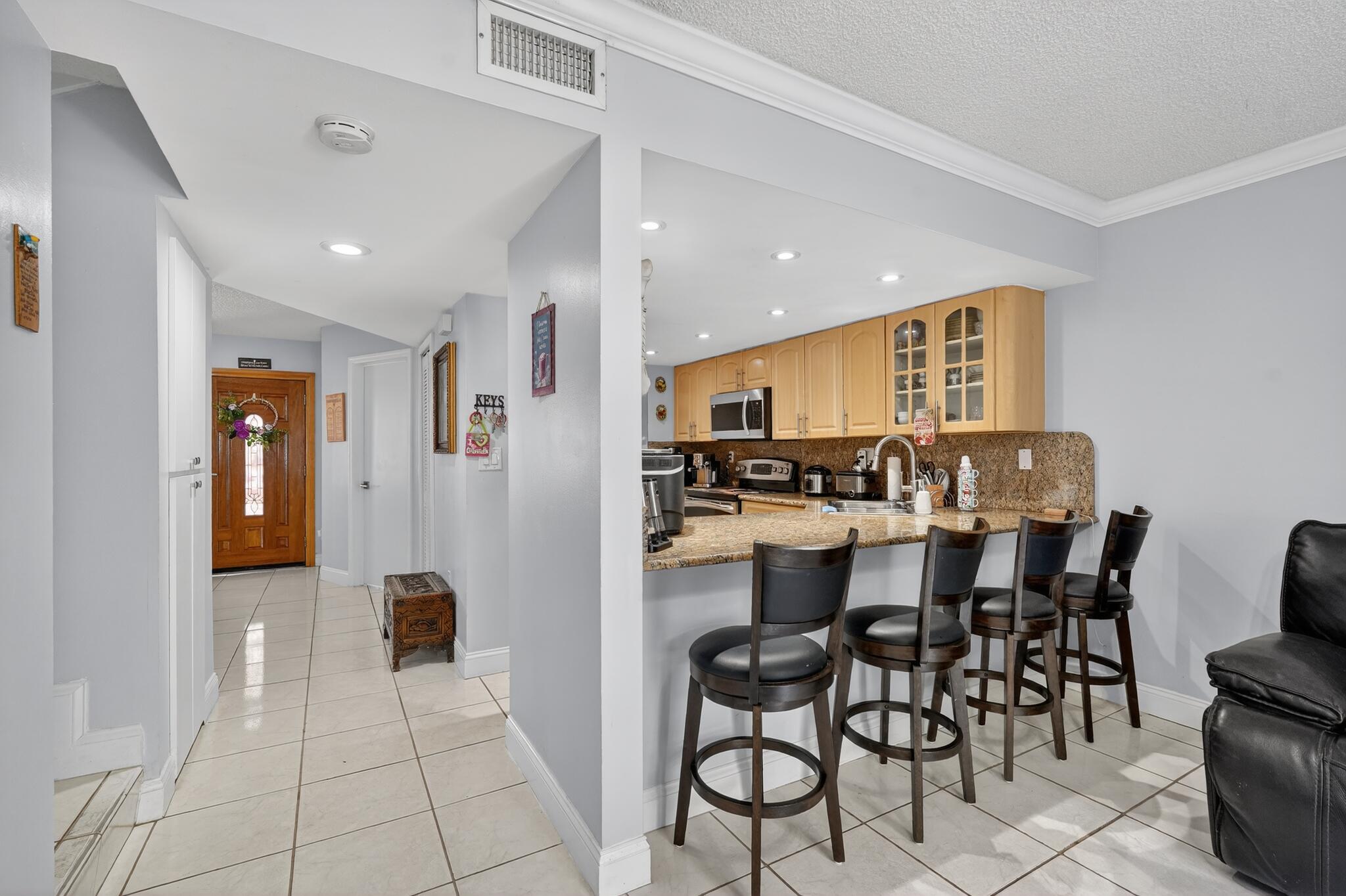 WEST PALM GARDENS VILLAS II CONDO - Residential