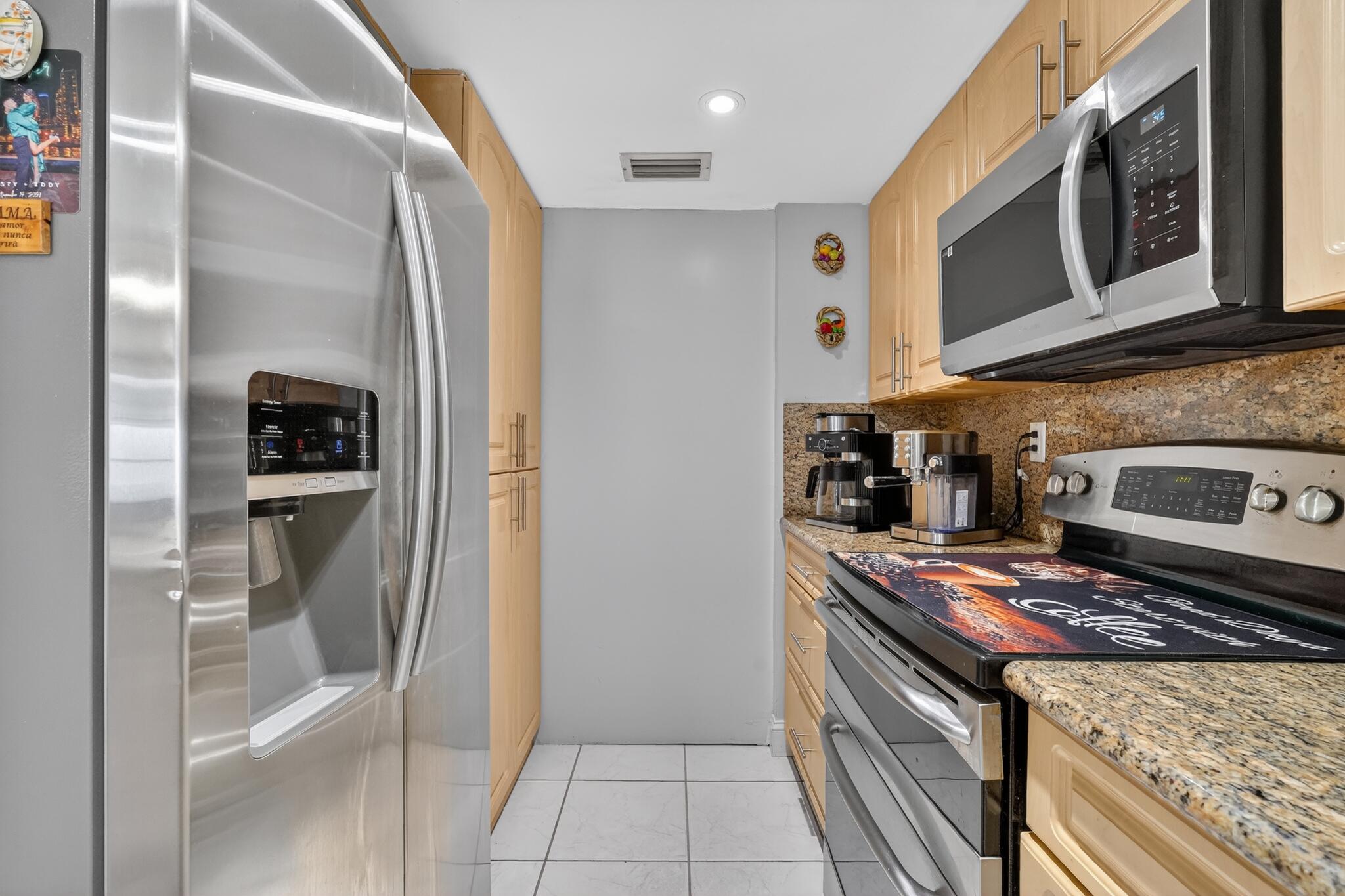 WEST PALM GARDENS VILLAS II CONDO - Residential