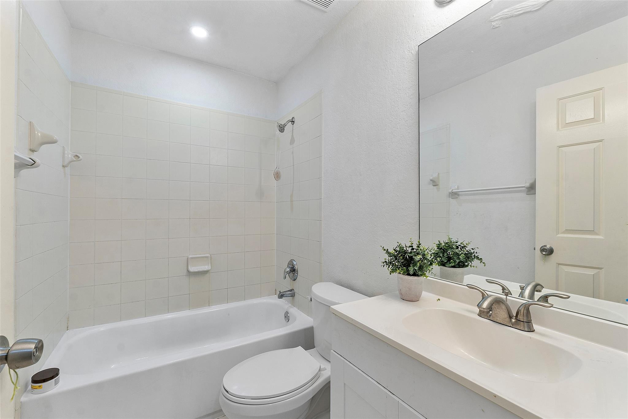 SHOMA TOWNHOMES AT KEYSCOVE CONDO - Residential