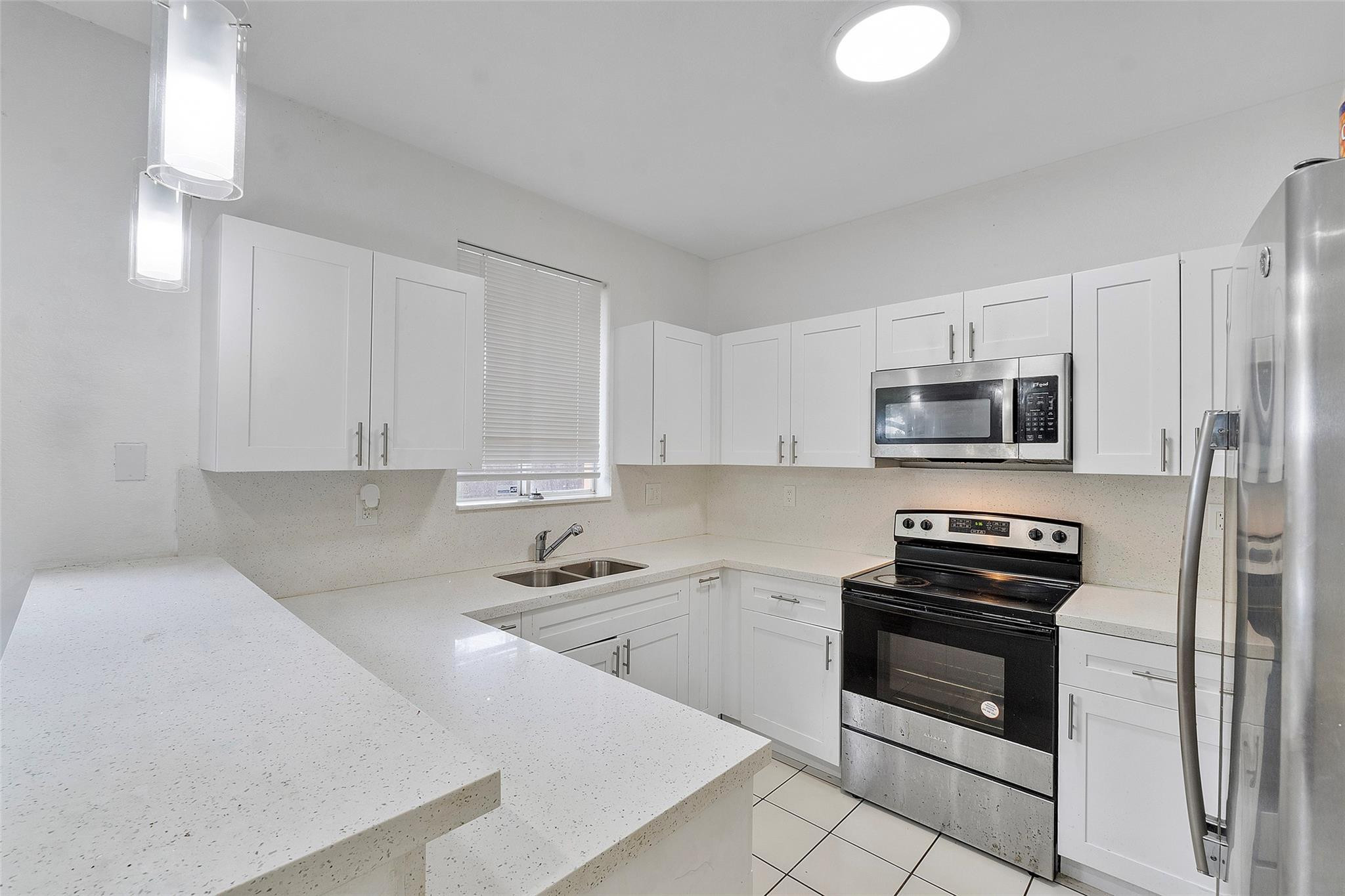 SHOMA TOWNHOMES AT KEYSCOVE CONDO - Residential