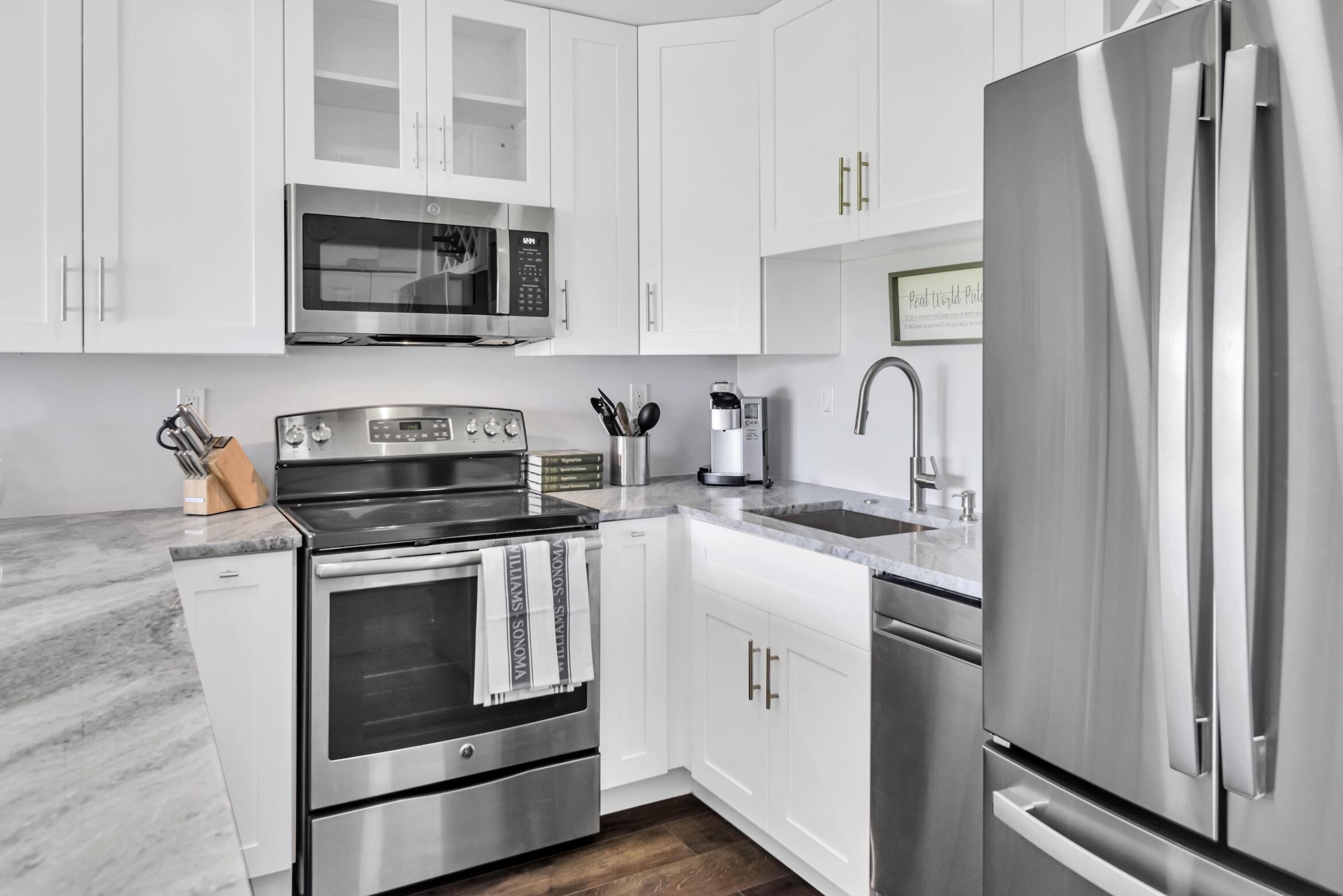 SEAGATE CC, GREENSWARD VILLAGE CONDO - Residential