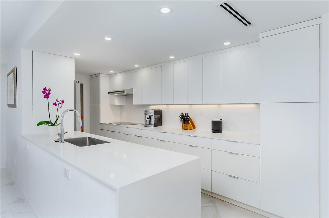 CORAL RIDGE TOWERS NORTH - Residential