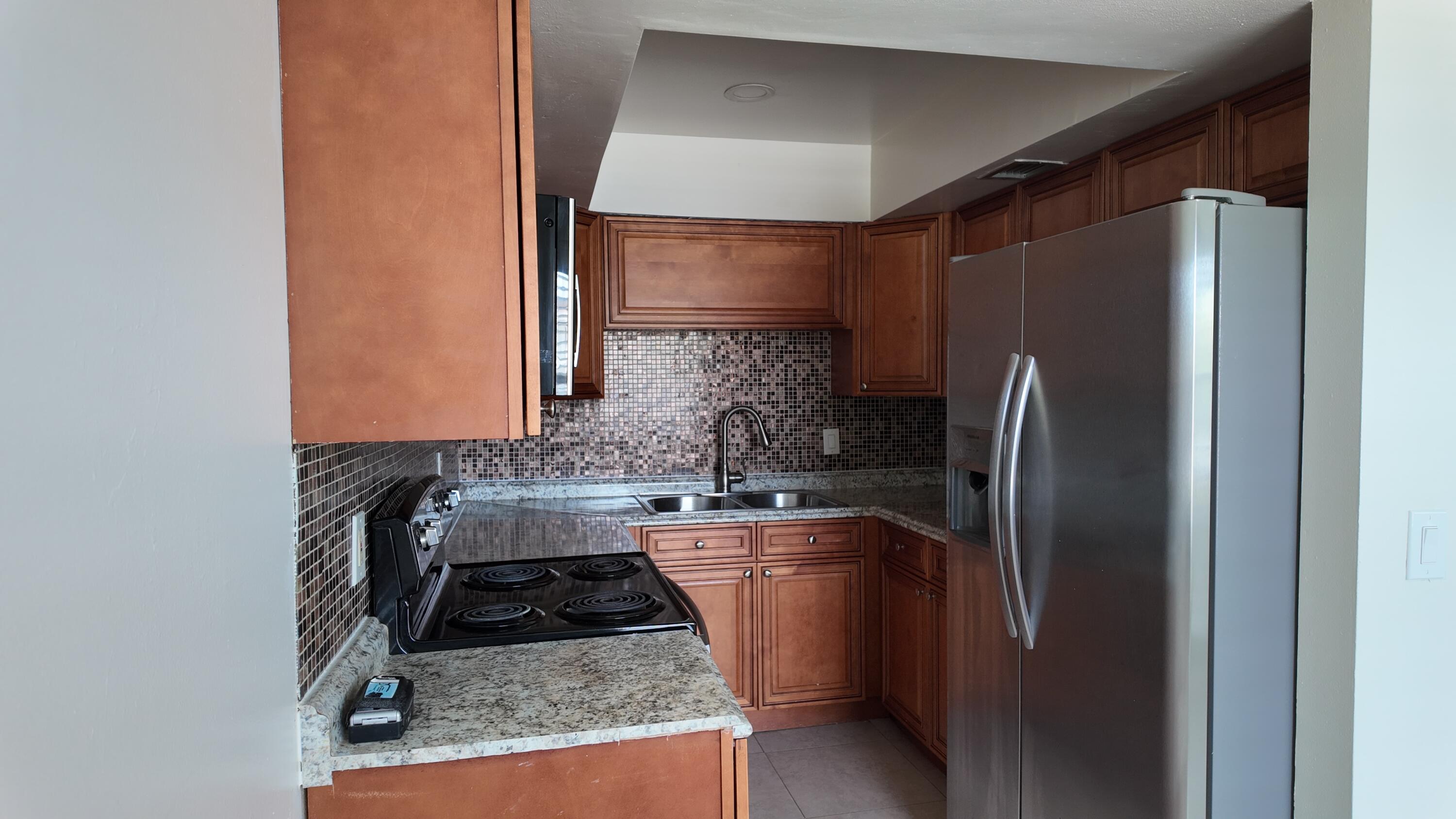 MAPLE LEAF VILLAS CONDO - Residential