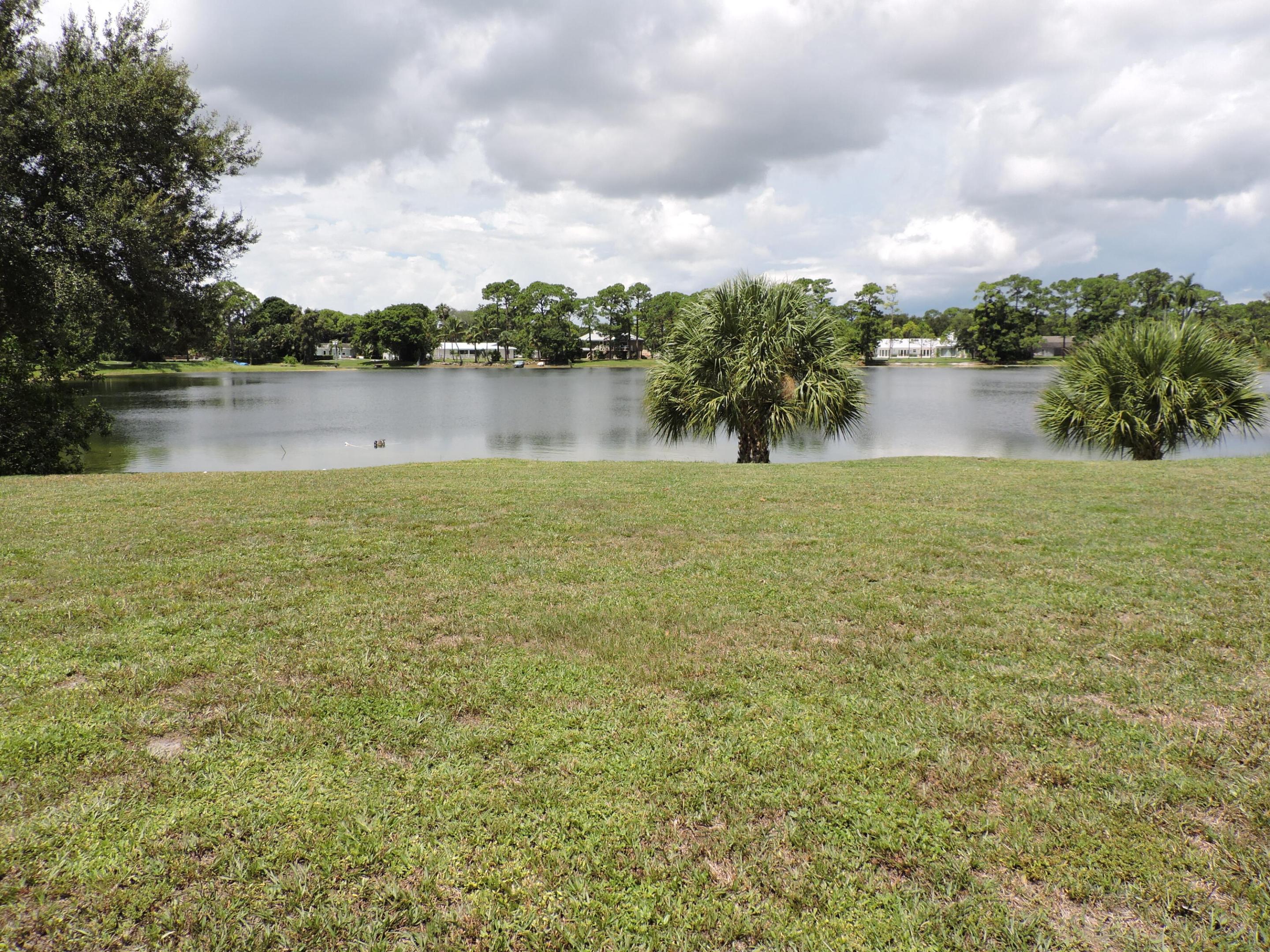 SQUARE LAKE - Residential