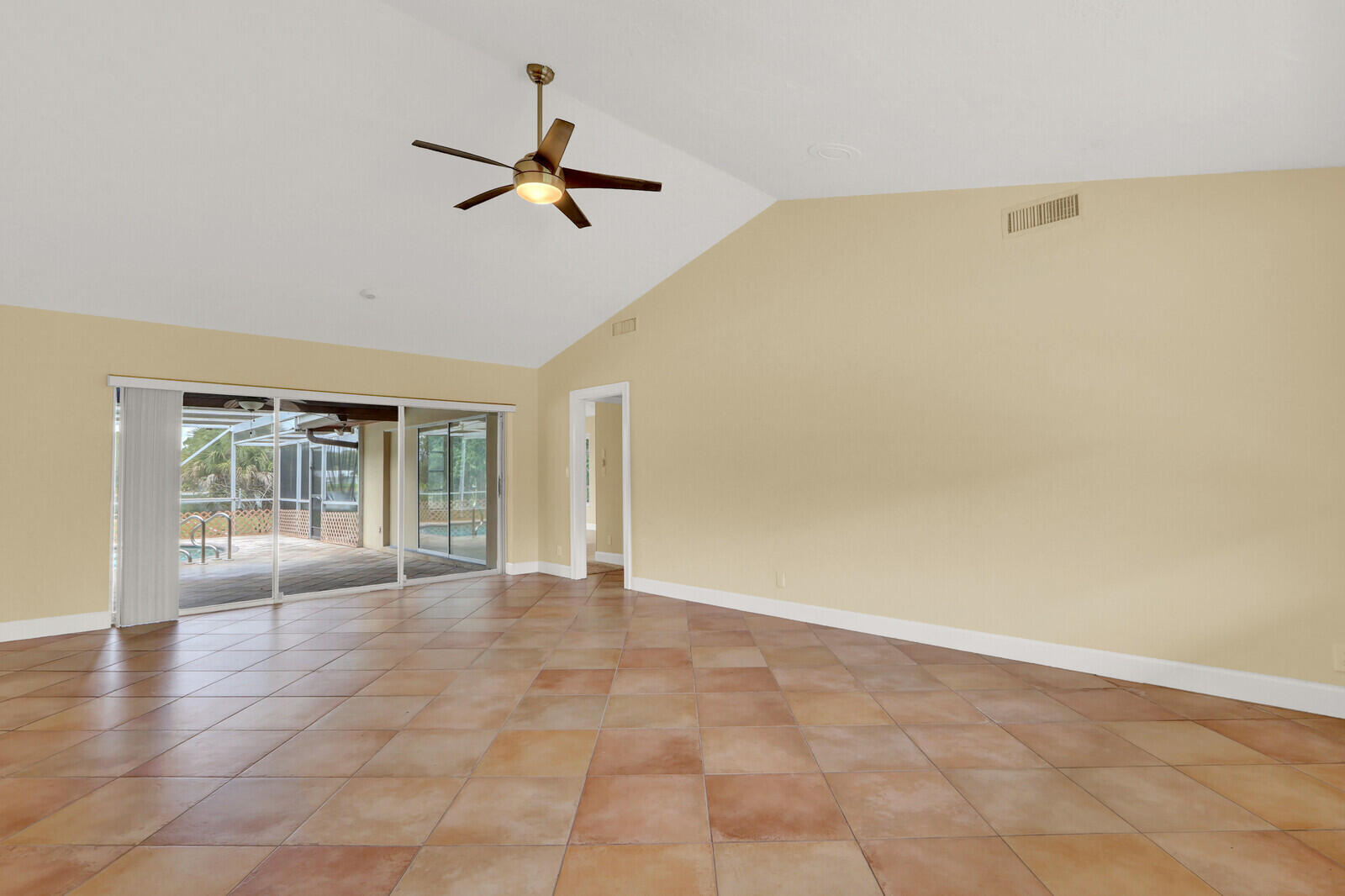 SQUARE LAKE - Residential