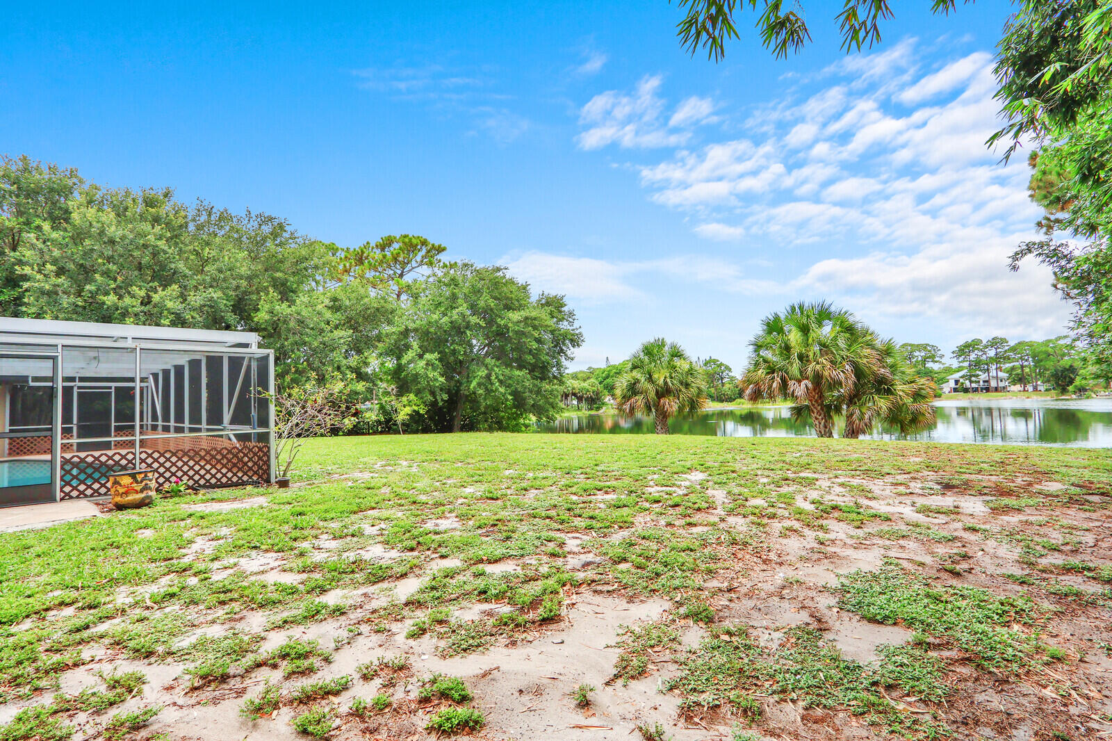 SQUARE LAKE - Residential