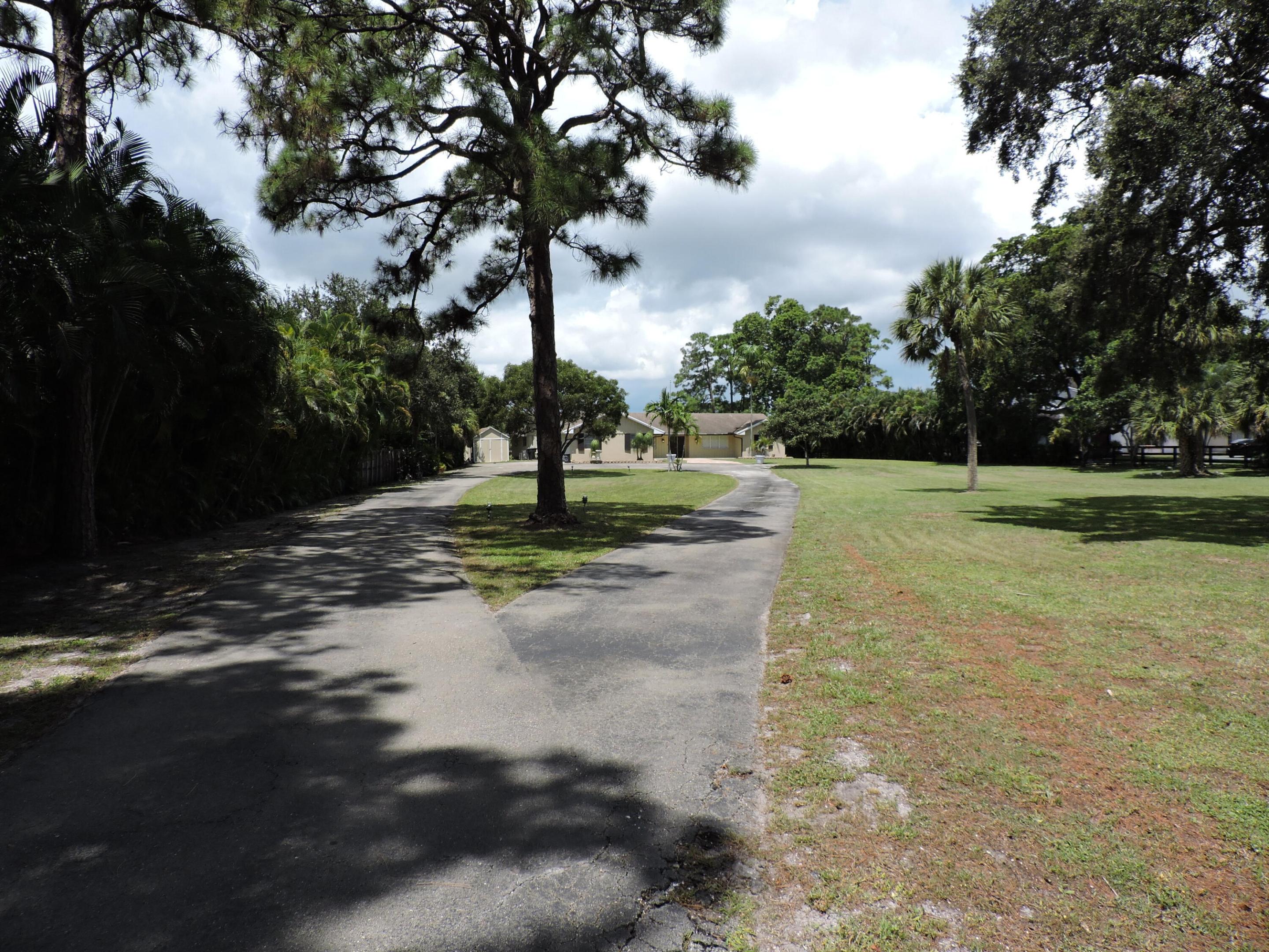 SQUARE LAKE - Residential