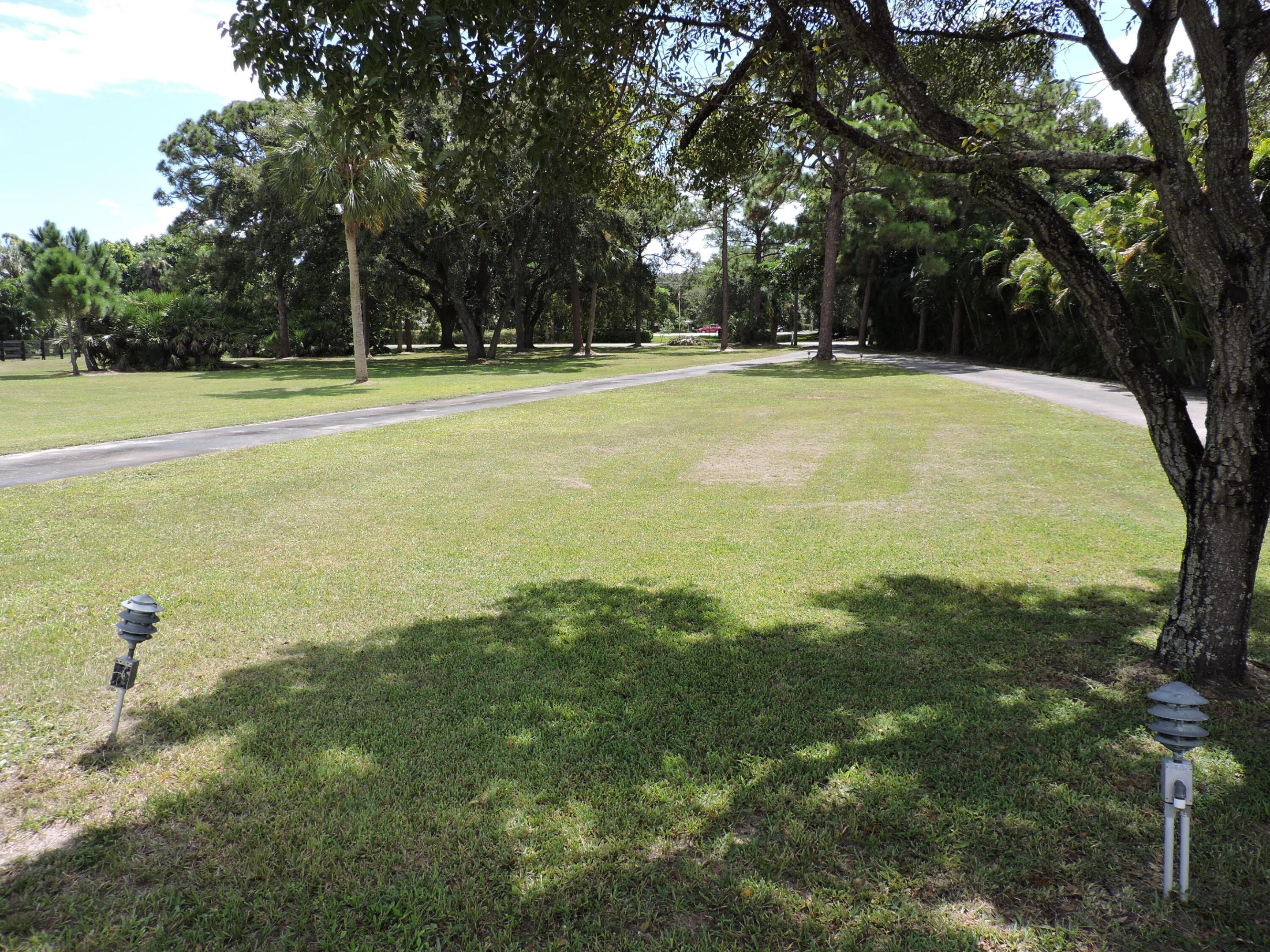 SQUARE LAKE - Residential