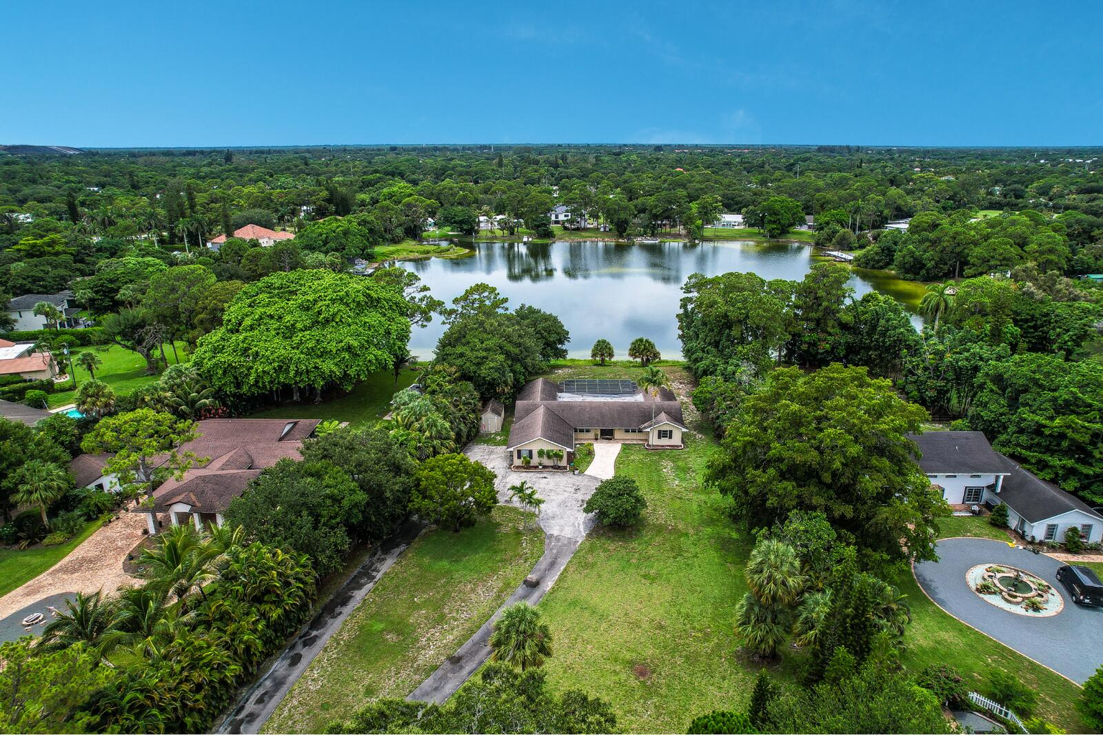 SQUARE LAKE - Residential