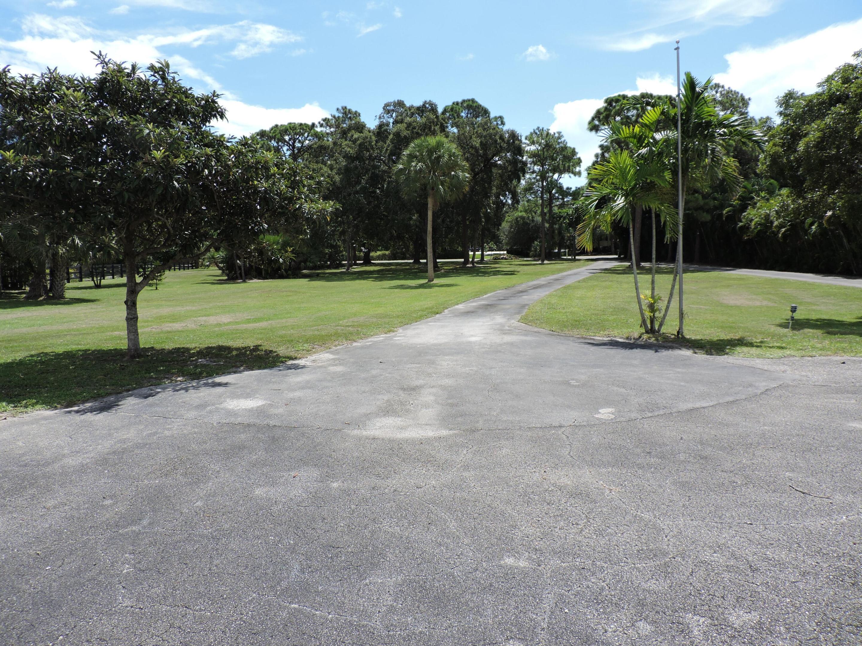 SQUARE LAKE - Residential