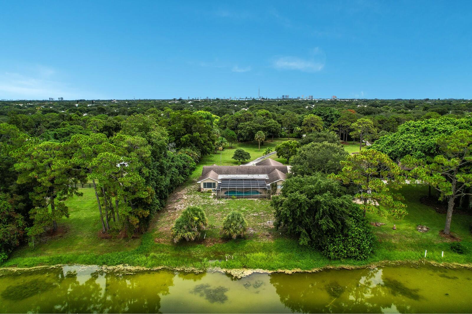 SQUARE LAKE - Residential
