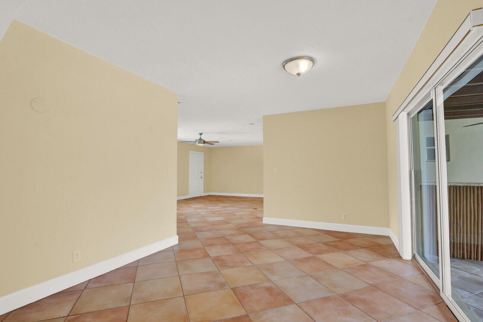 SQUARE LAKE - Residential