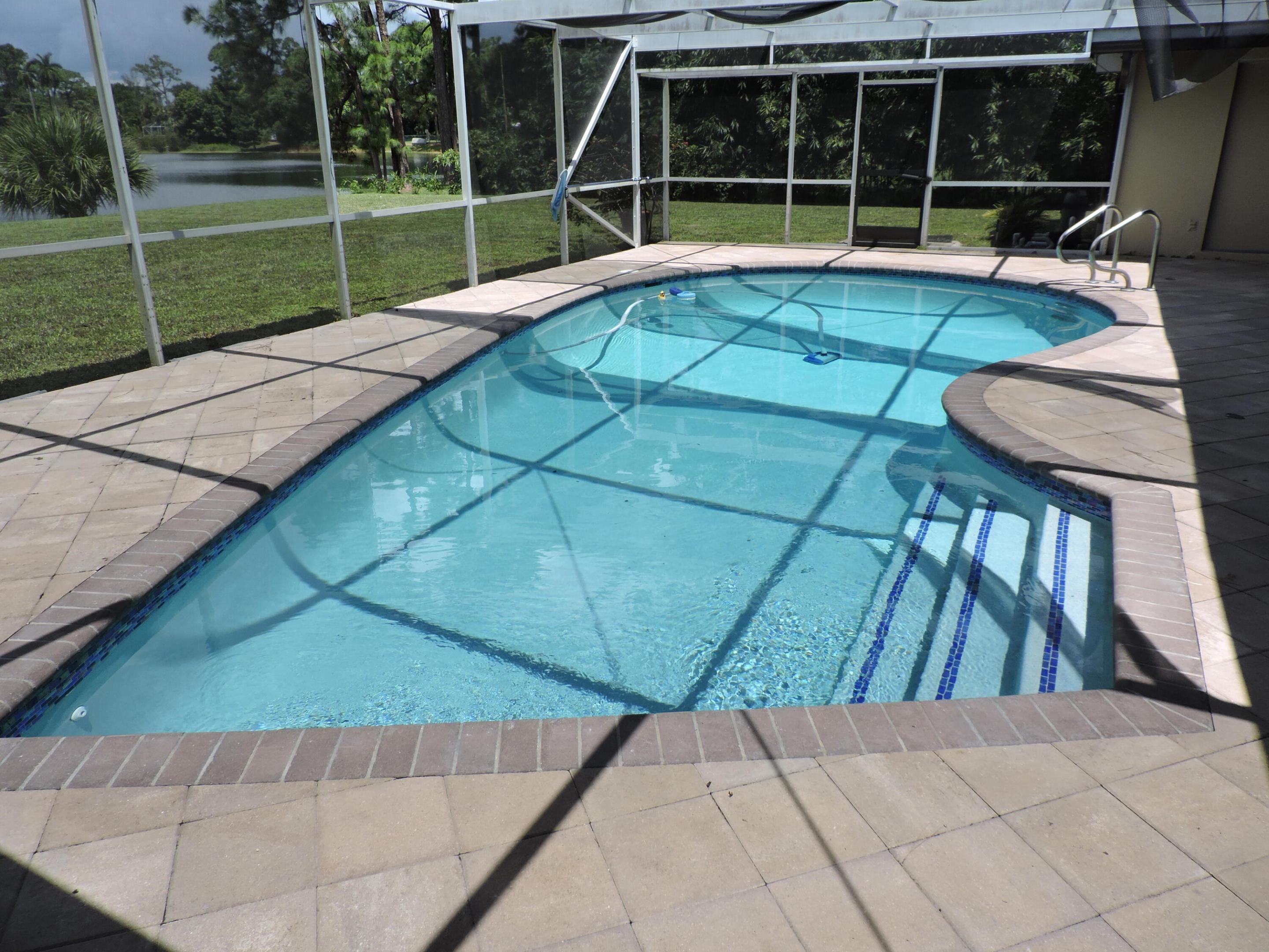 SQUARE LAKE - Residential
