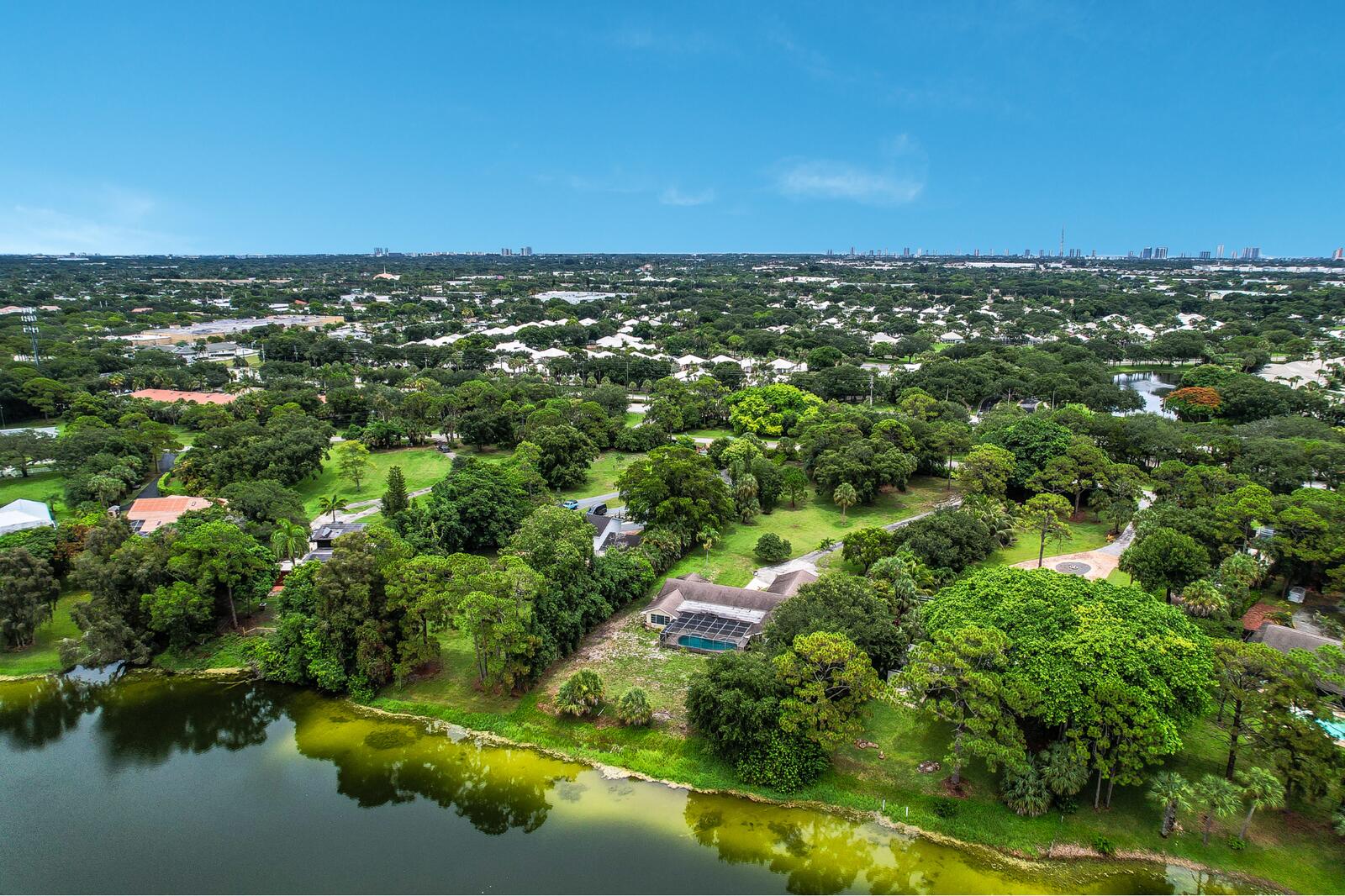 SQUARE LAKE - Residential