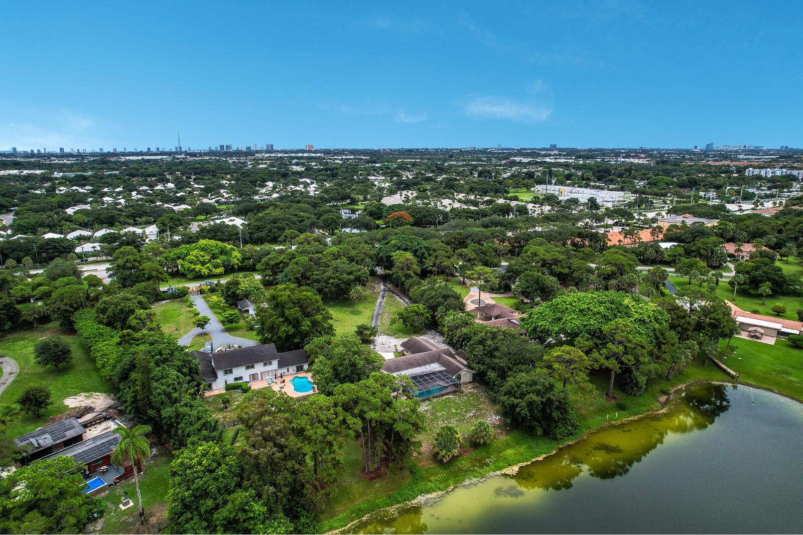 SQUARE LAKE - Residential