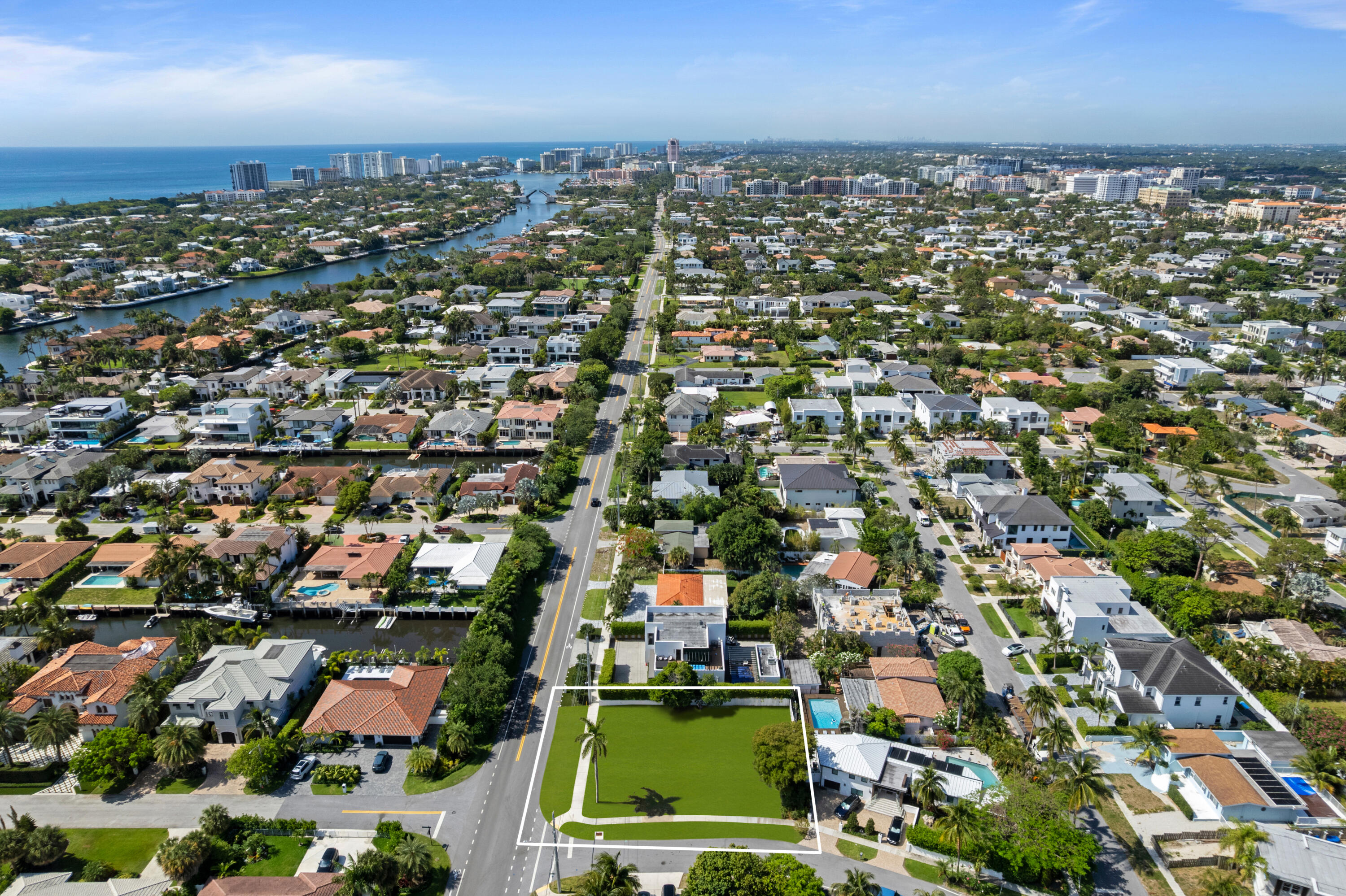 Perfectly positioned on a nearly 10,000 square-foot corner lot with coveted southern exposure, this opportunity in Boca Villas, one of Boca Raton's most sought-after neighborhoods, offers the ideal setting to build a custom luxury estate or spec home in the heart of the Golden Triangle, with walkability to Mizner's fine dining & shopping, Lake Wyman Park and Boca's finest beaches.  Lots this size are rare to come by.  Once built, enjoy views of downtown, Golden Harbour's waterfront canals & world renowned The Boca Raton Resort.