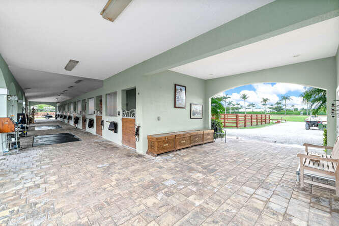 GRAND PRIX FARMS - Residential