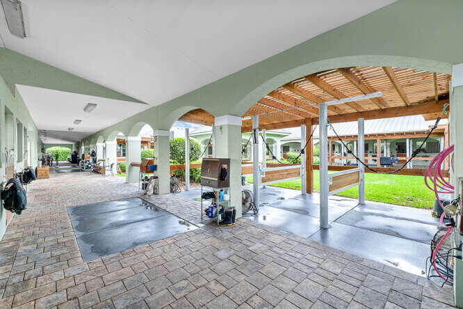 GRAND PRIX FARMS - Residential