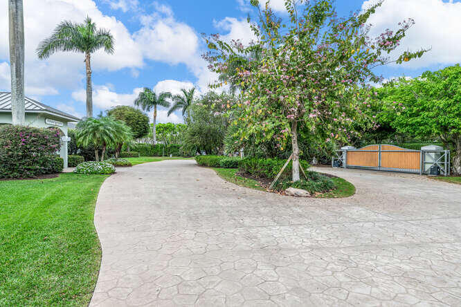 GRAND PRIX FARMS - Residential