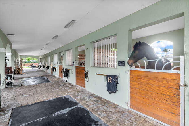 GRAND PRIX FARMS - Residential