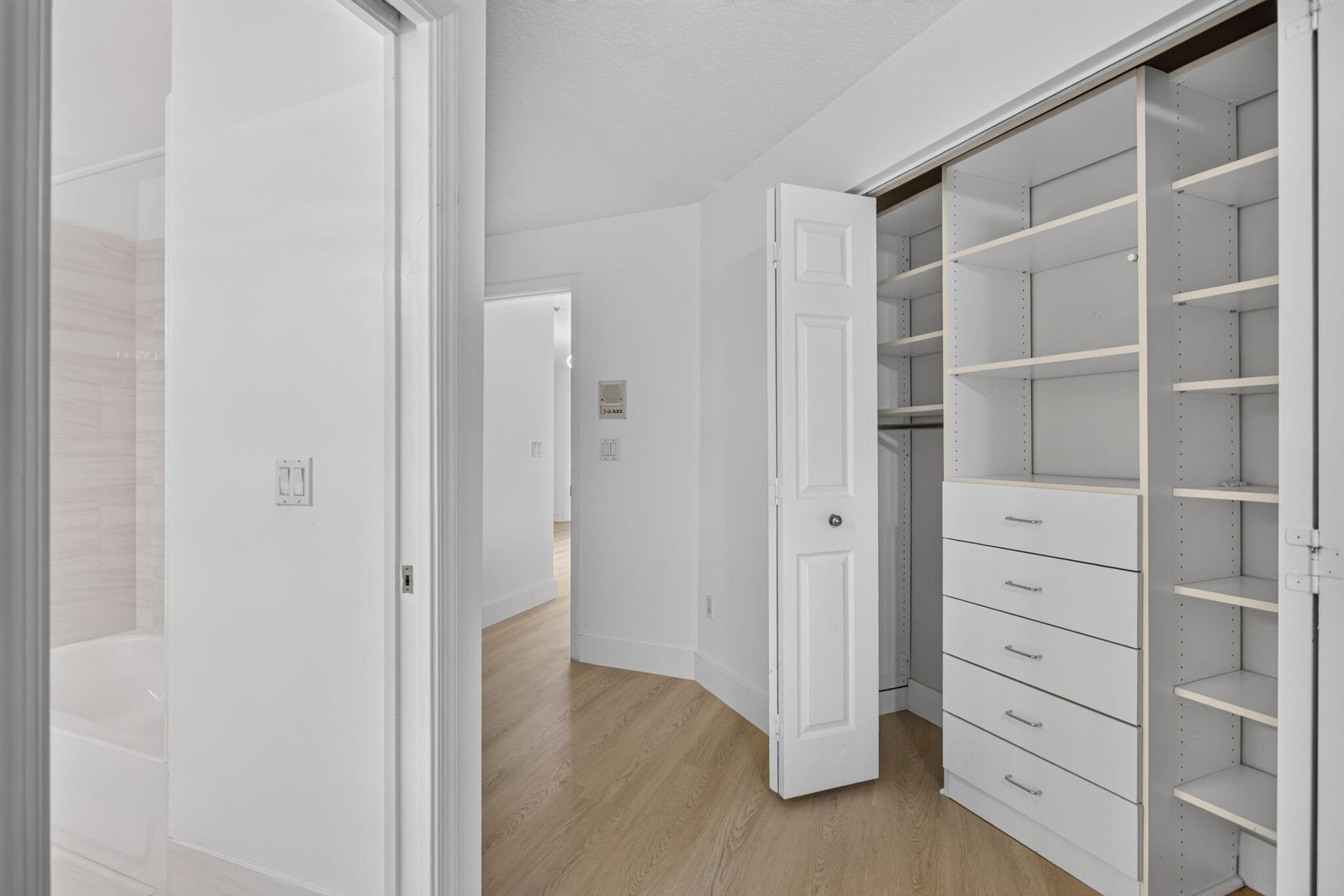 CYPRESS CAY - Residential Lease